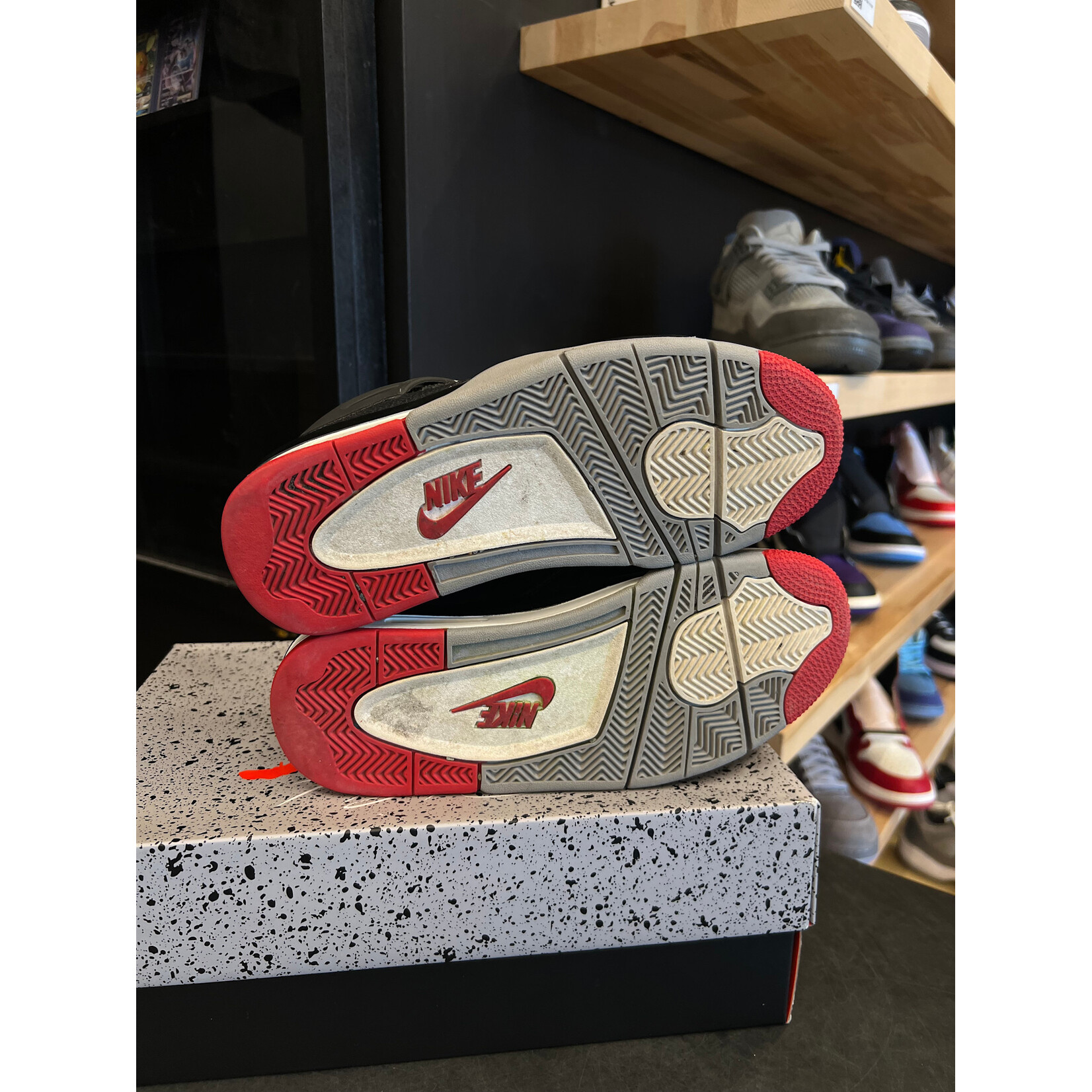 Jordan Jordan 4 Retro Bred Reimagined Size 8, PREOWNED