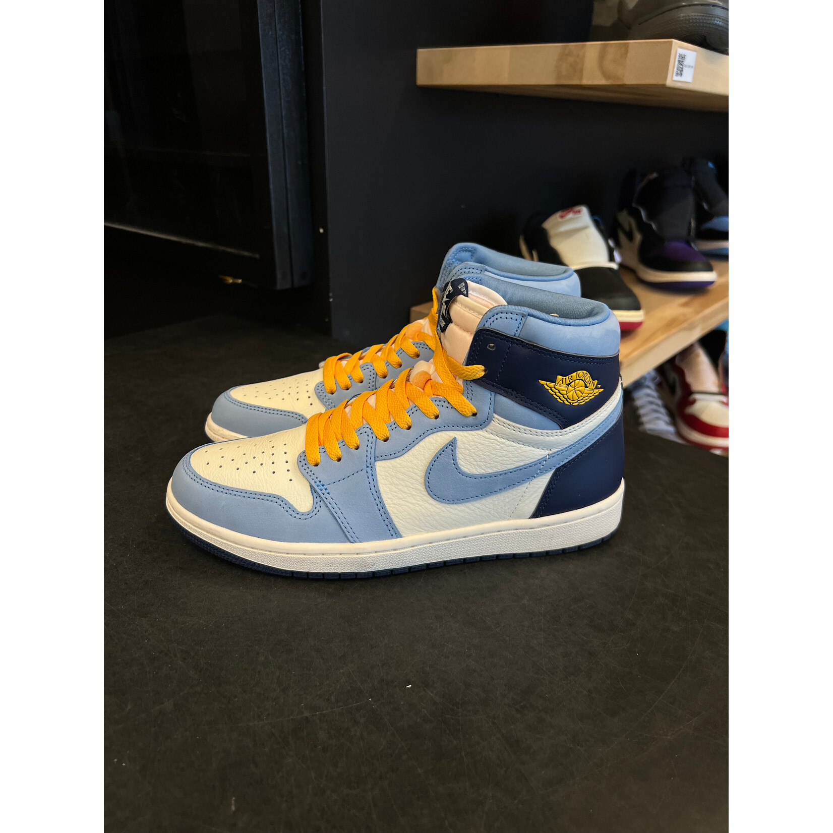 Jordan Jordan 1 High OG First in Flight (Women's) Size 10W, PREOWNED