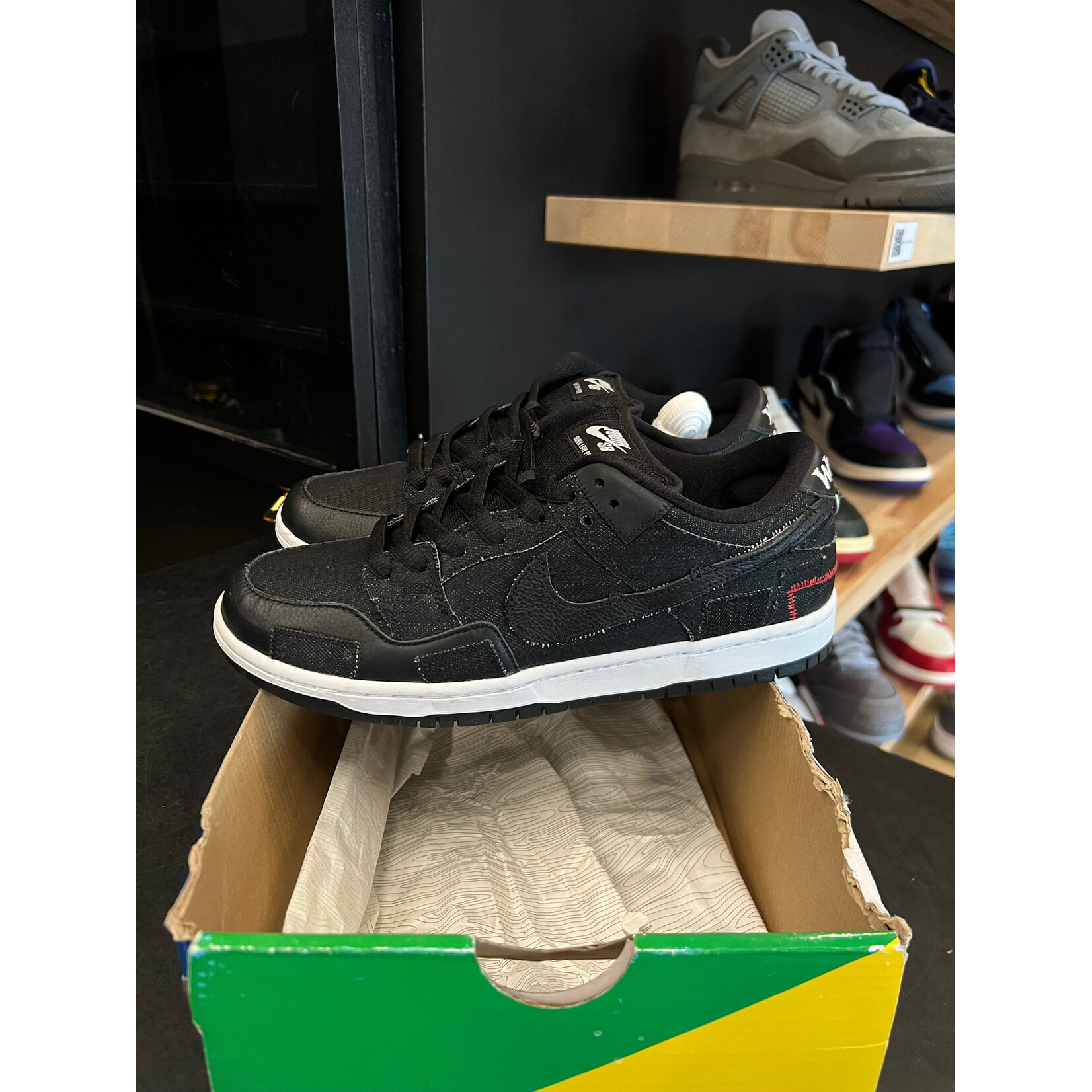 Nike Nike SB Dunk Low Wasted Youth Size 8.5, PREOWNED PADS TRIED ON