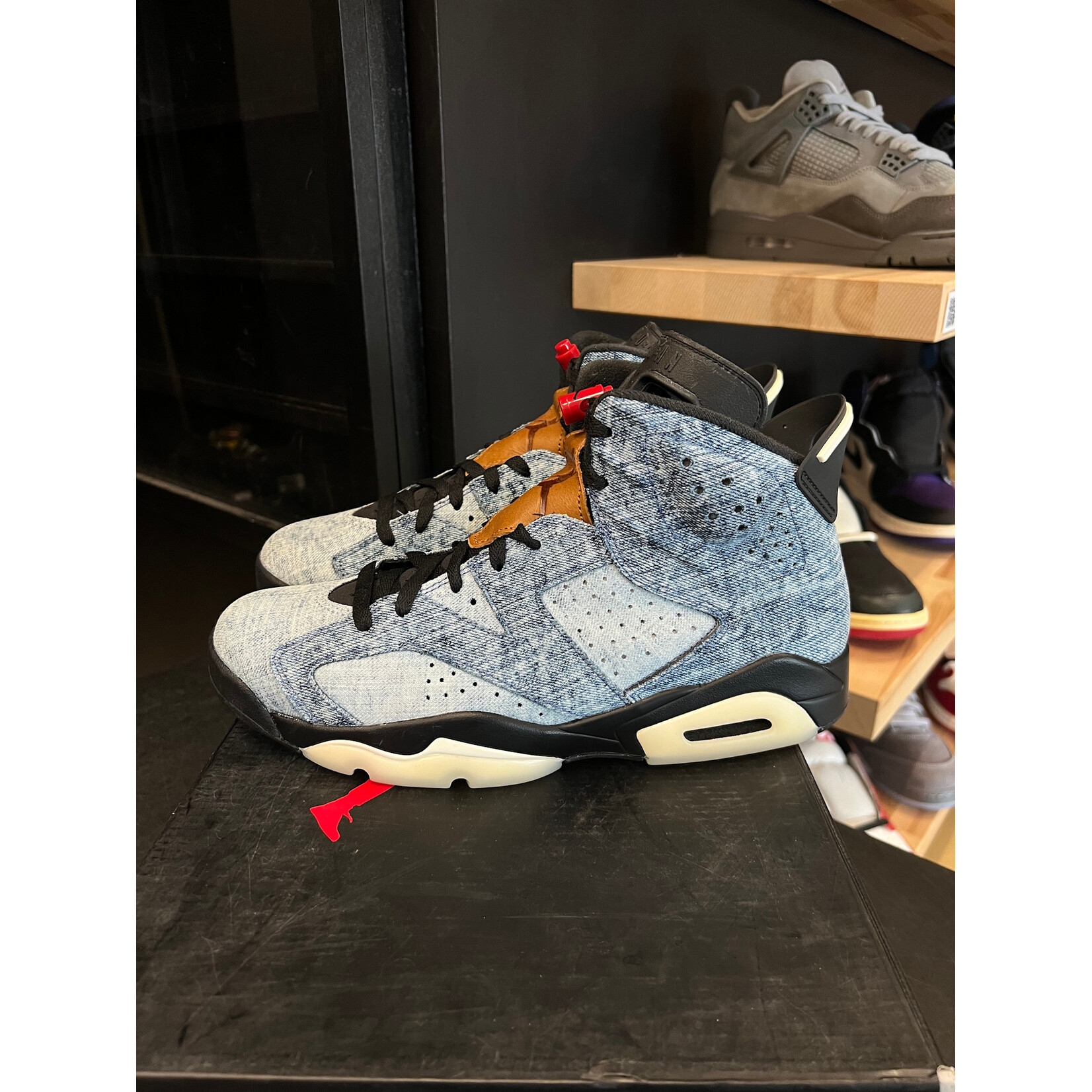 Jordan Jordan 6 Retro Washed Denim Size 9.5, PREOWNED