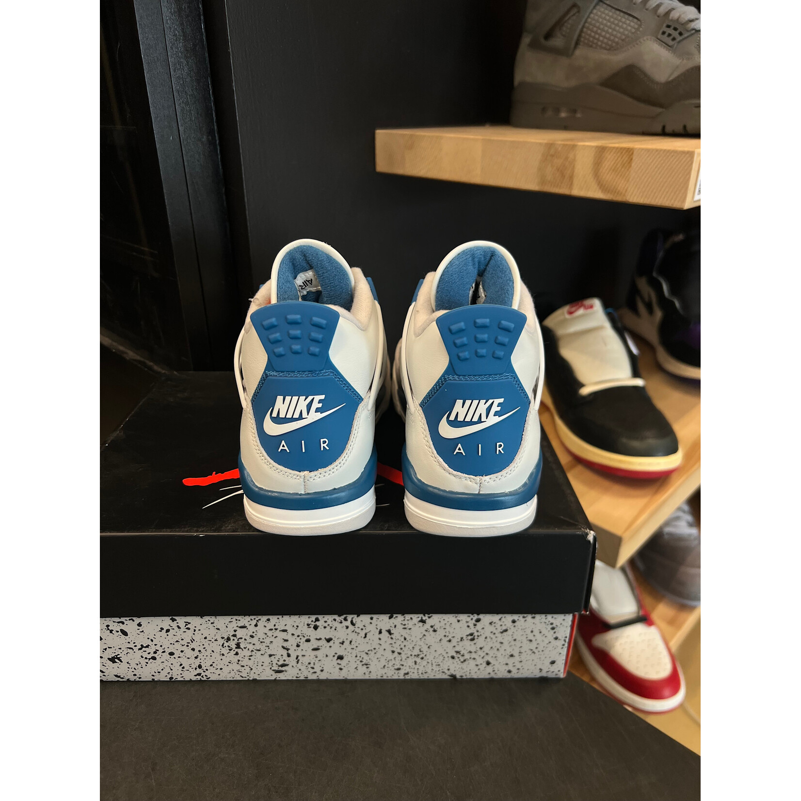 Jordan Jordan 4 Retro Military Blue (2024) (GS) Size 5.5, PREOWNED PADS TRIED ON