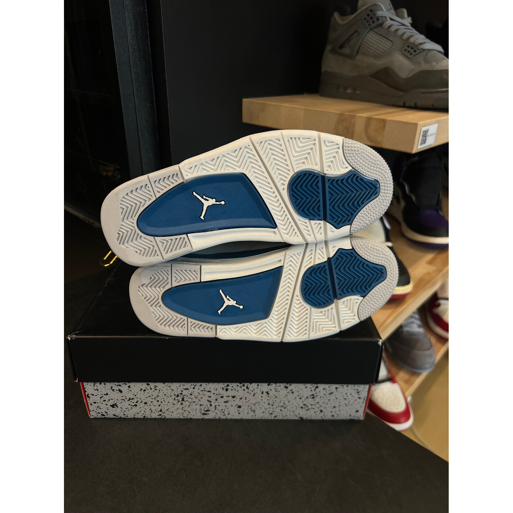 Jordan Jordan 4 Retro Military Blue (2024) (GS) Size 5.5, PREOWNED PADS TRIED ON