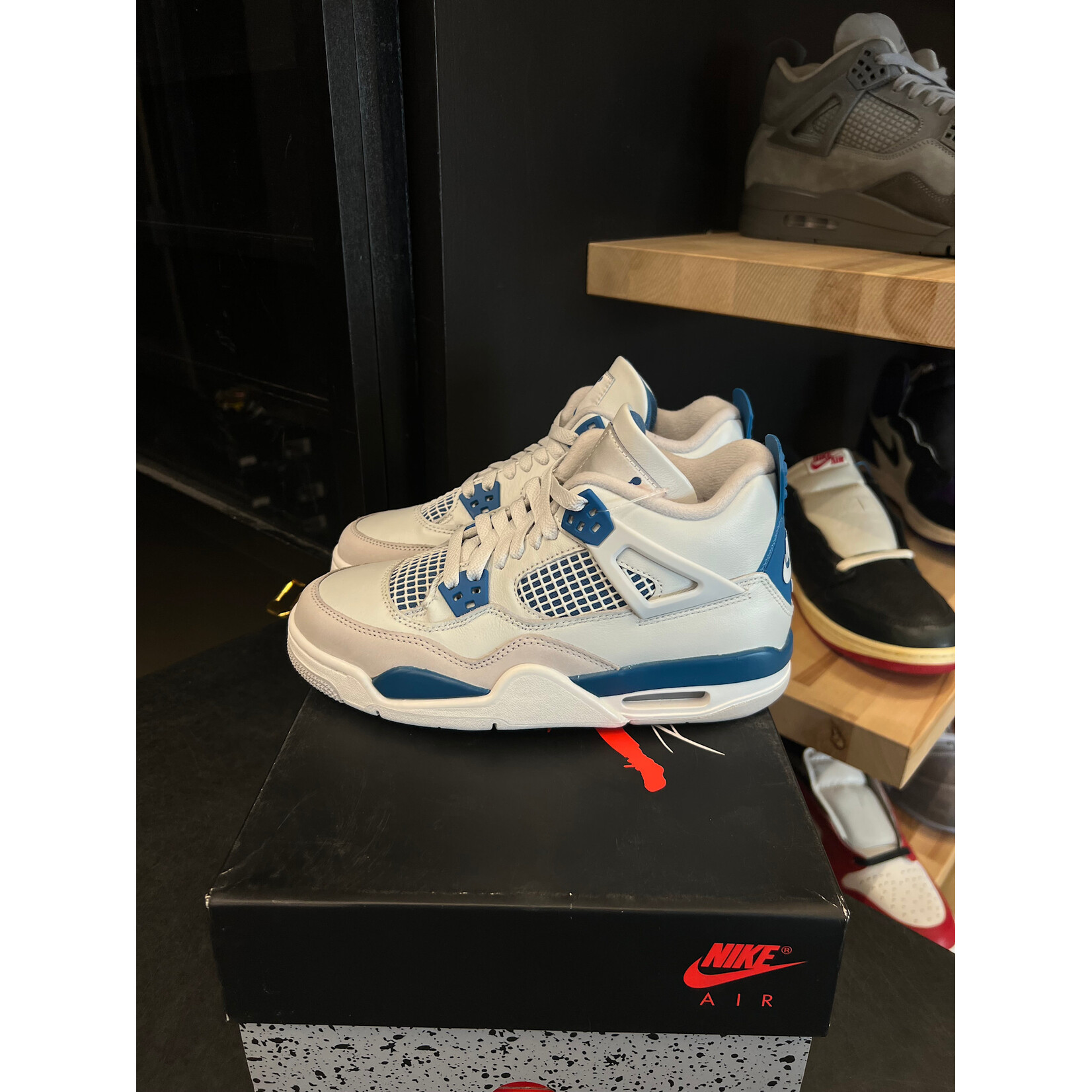 Jordan Jordan 4 Retro Military Blue (2024) (GS) Size 5.5, PREOWNED PADS TRIED ON