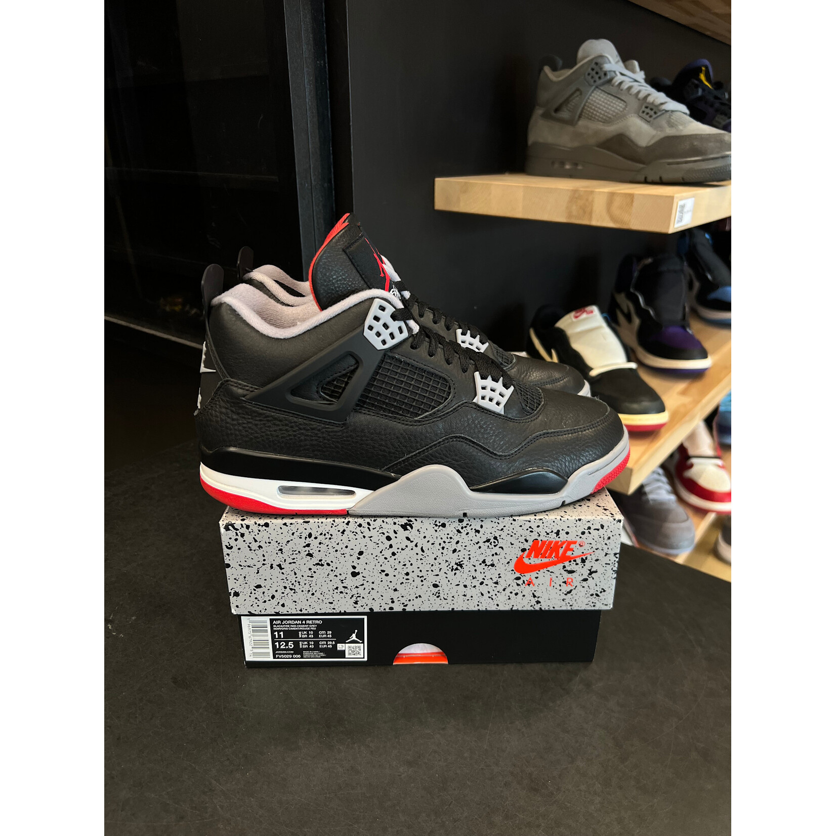Jordan Jordan 4 Retro Bred Reimagined Size 11, PREOWNED