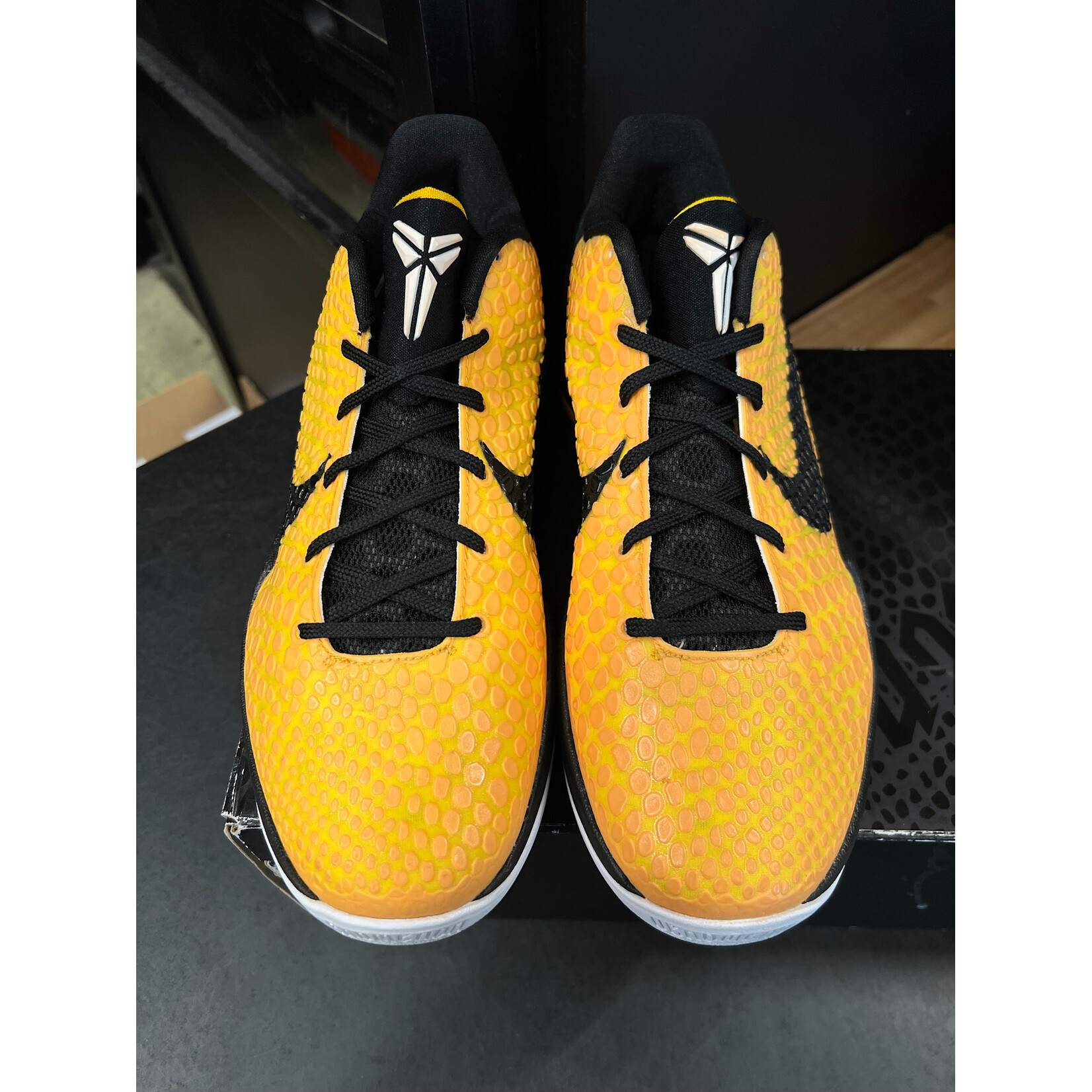 Nike Nike Kobe 6 Lightbulb Size 8.5, PREOWNED