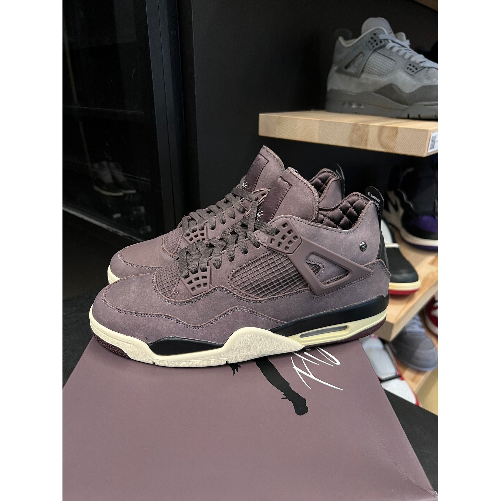 Jordan Jordan 4 Retro SPA Ma Maniére Violet Ore Size 10.5, PREOWNED