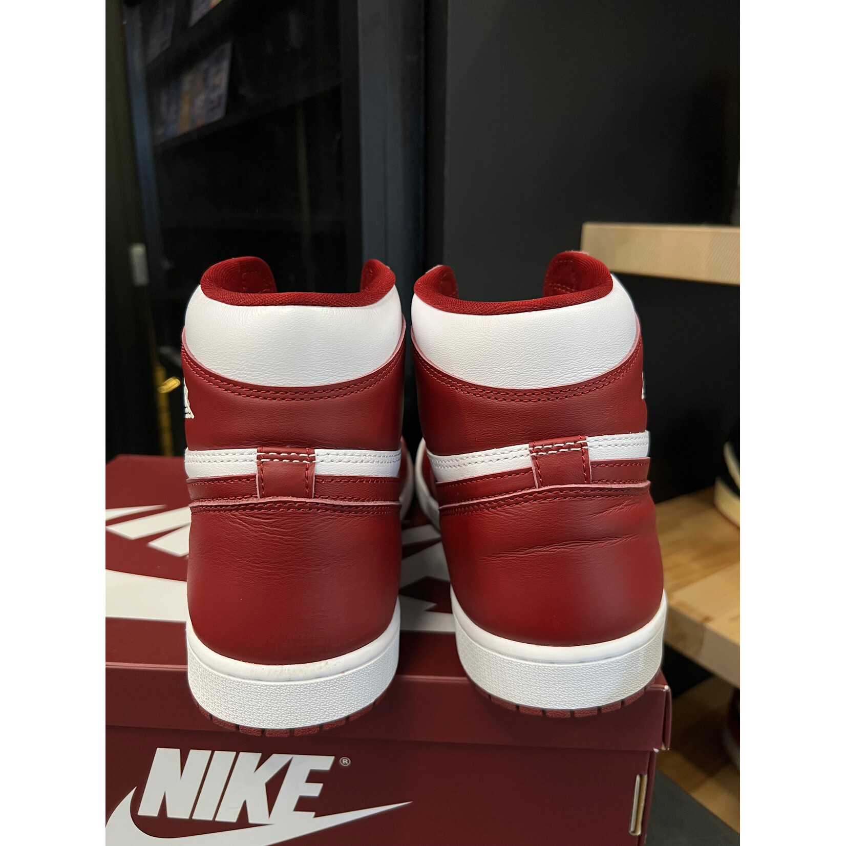 Jordan Jordan 1 Retro High OG Artisanal Team Red Size 13, PREOWNED