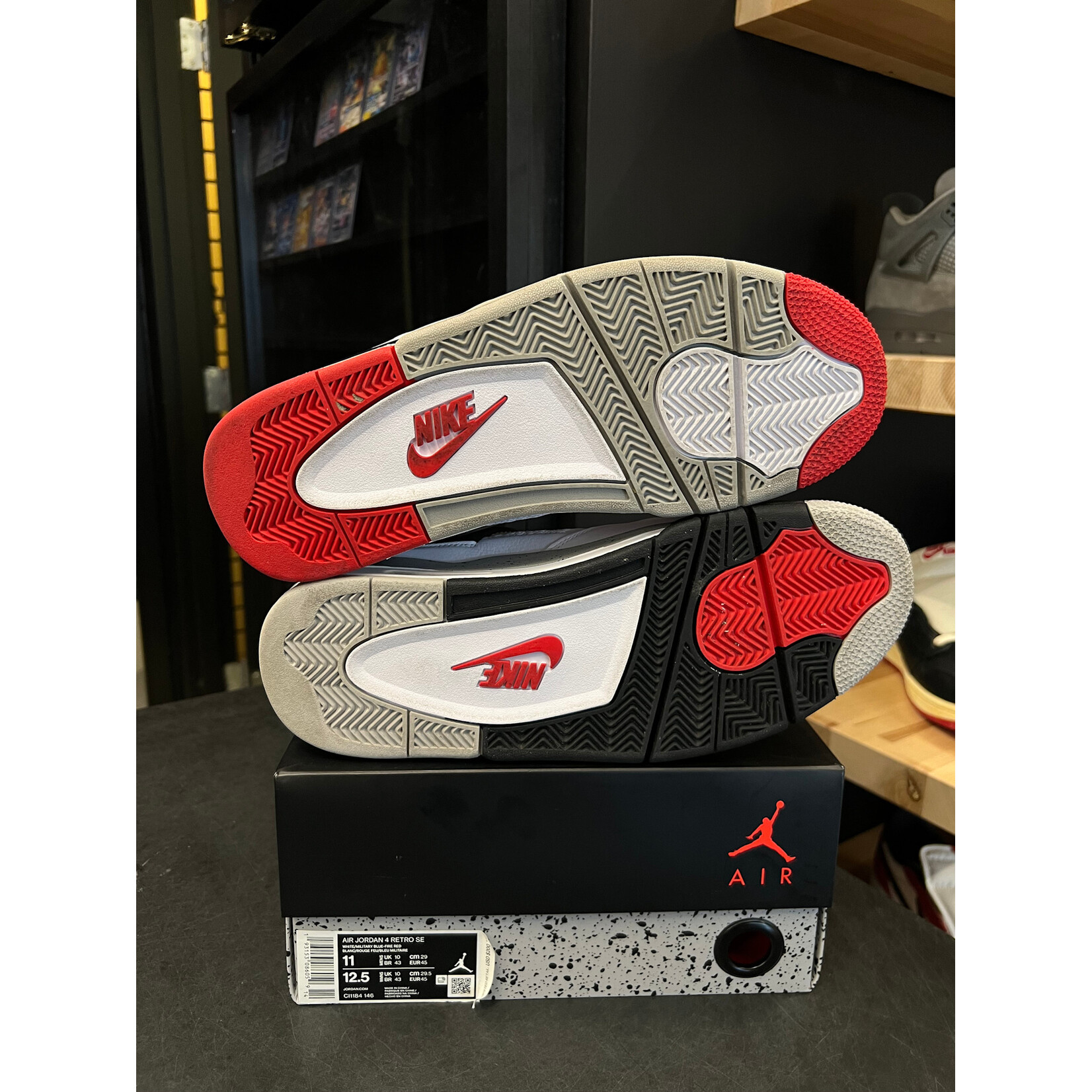 Jordan Jordan 4 Retro What The Size 11, PREOWNED