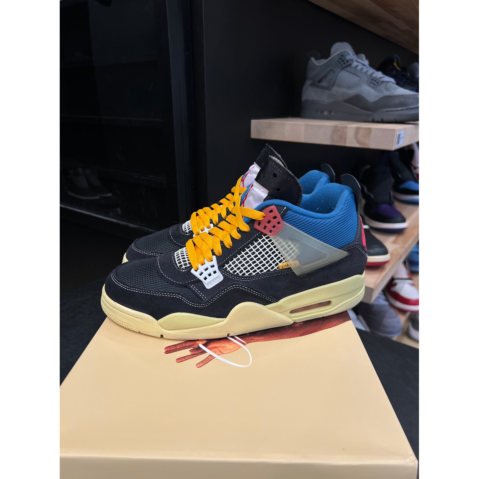 Jordan Jordan 4 Retro Union Off Noir Size 10, PREOWNED