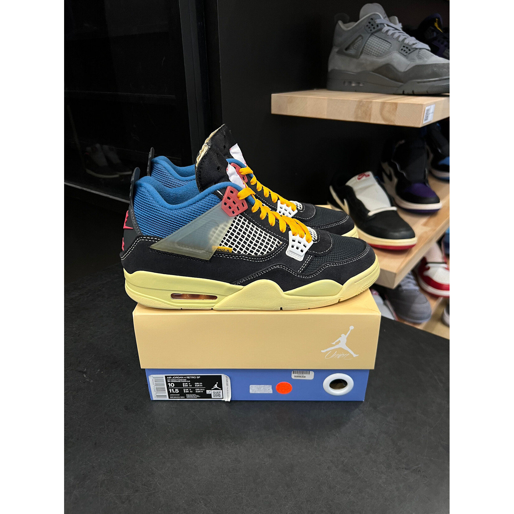 Jordan Jordan 4 Retro Union Off Noir Size 10, PREOWNED