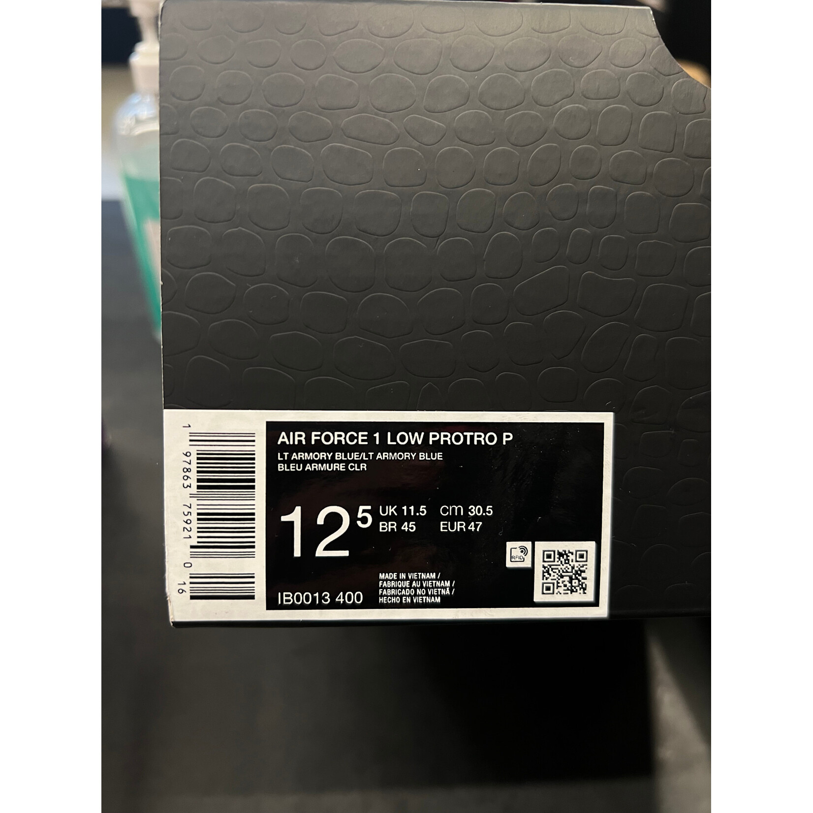 Nike Nike Air Force 1 Low Protro Kobe Bryant Lenticular Size 12.5, DS BRAND NEW HALF BOX NO LID / OUTLET WRONG STYLE CODE ON SHOE