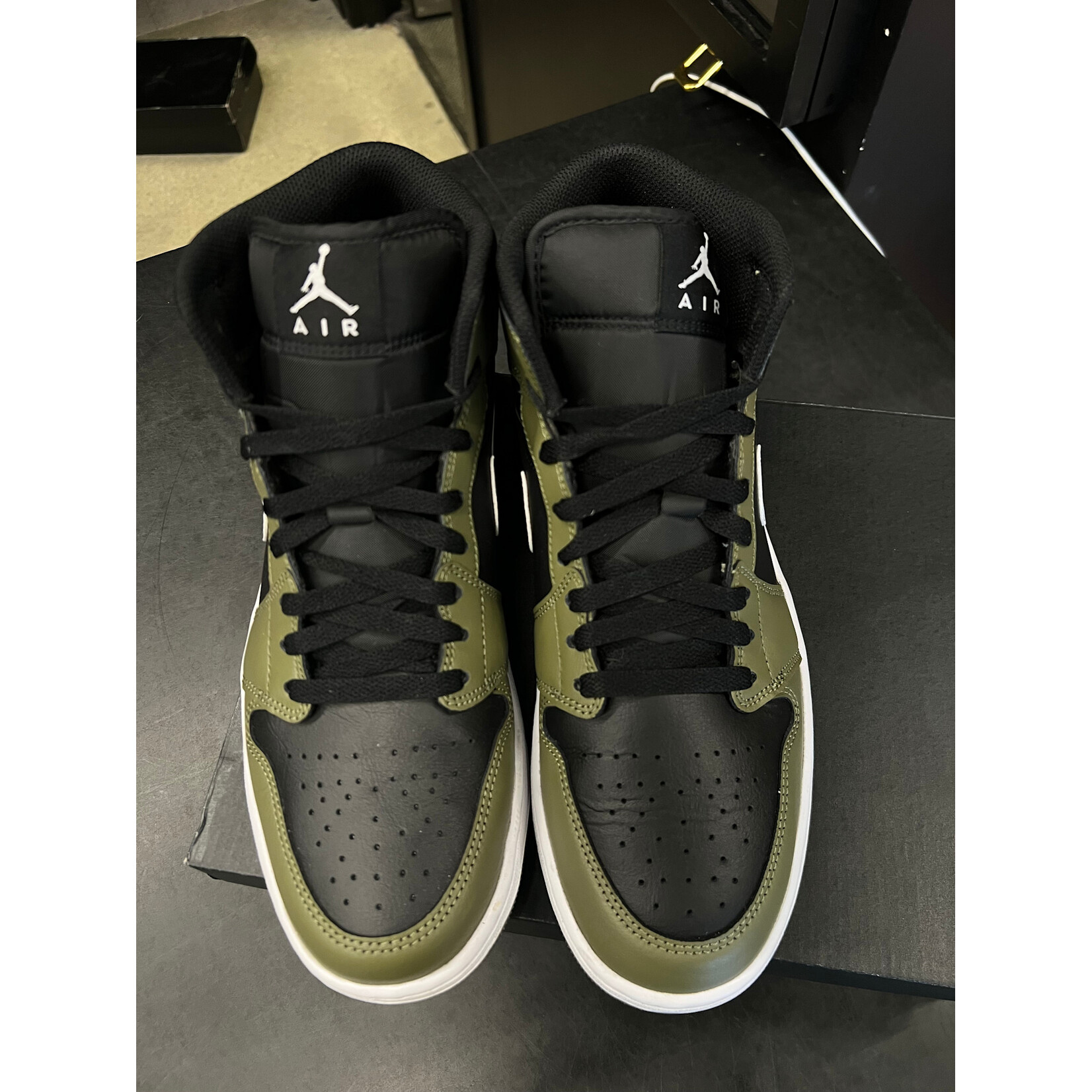 Jordan Jordan 1 Mid Black White Olive Size 10, PREOWNED