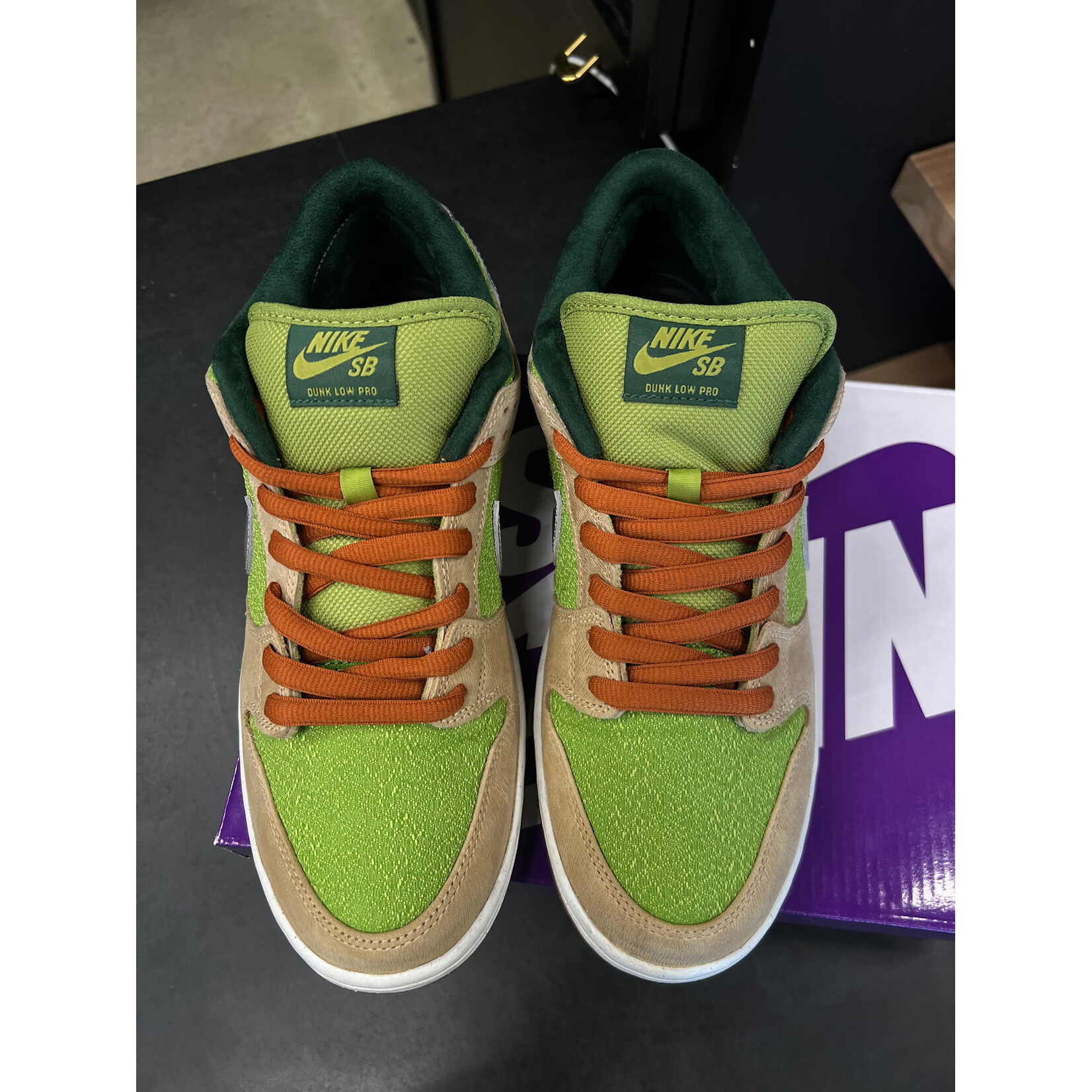 Nike Nike SB Dunk Low Escargot Size 10, PREOWNED