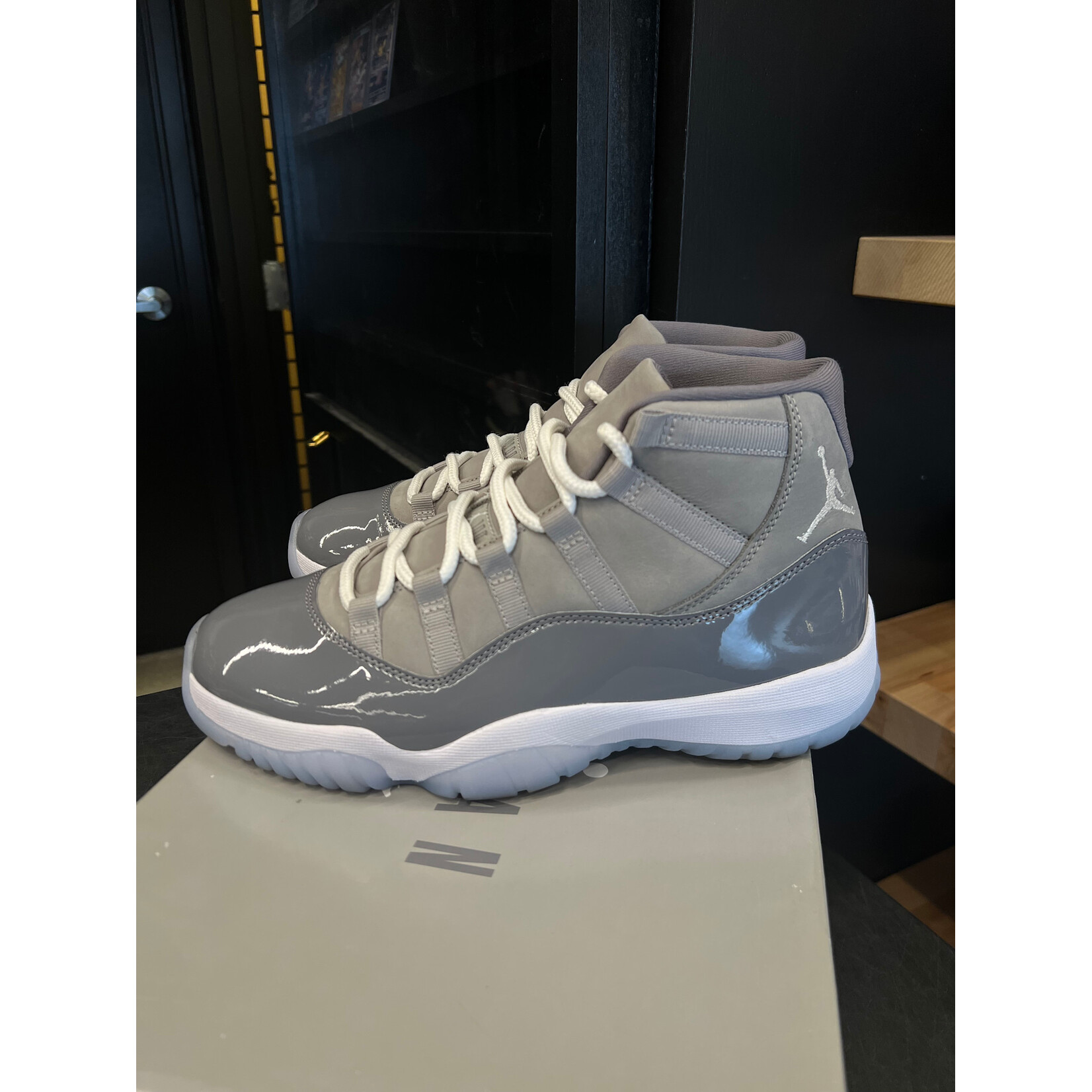 Jordan Jordan 11 Retro Cool Grey (2021) Size 9, PREOWNED
