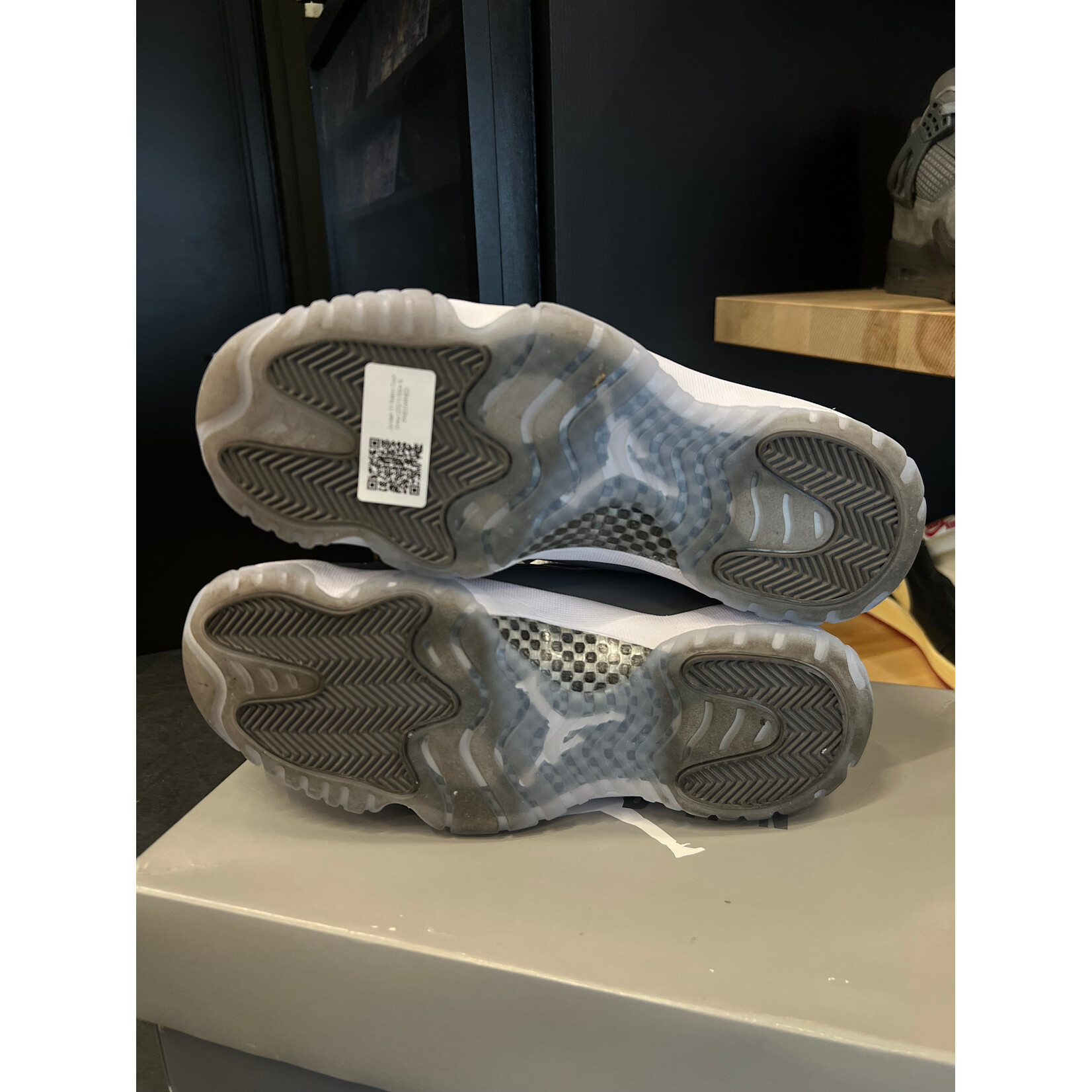Jordan Jordan 11 Retro Cool Grey (2021) Size 9, PREOWNED
