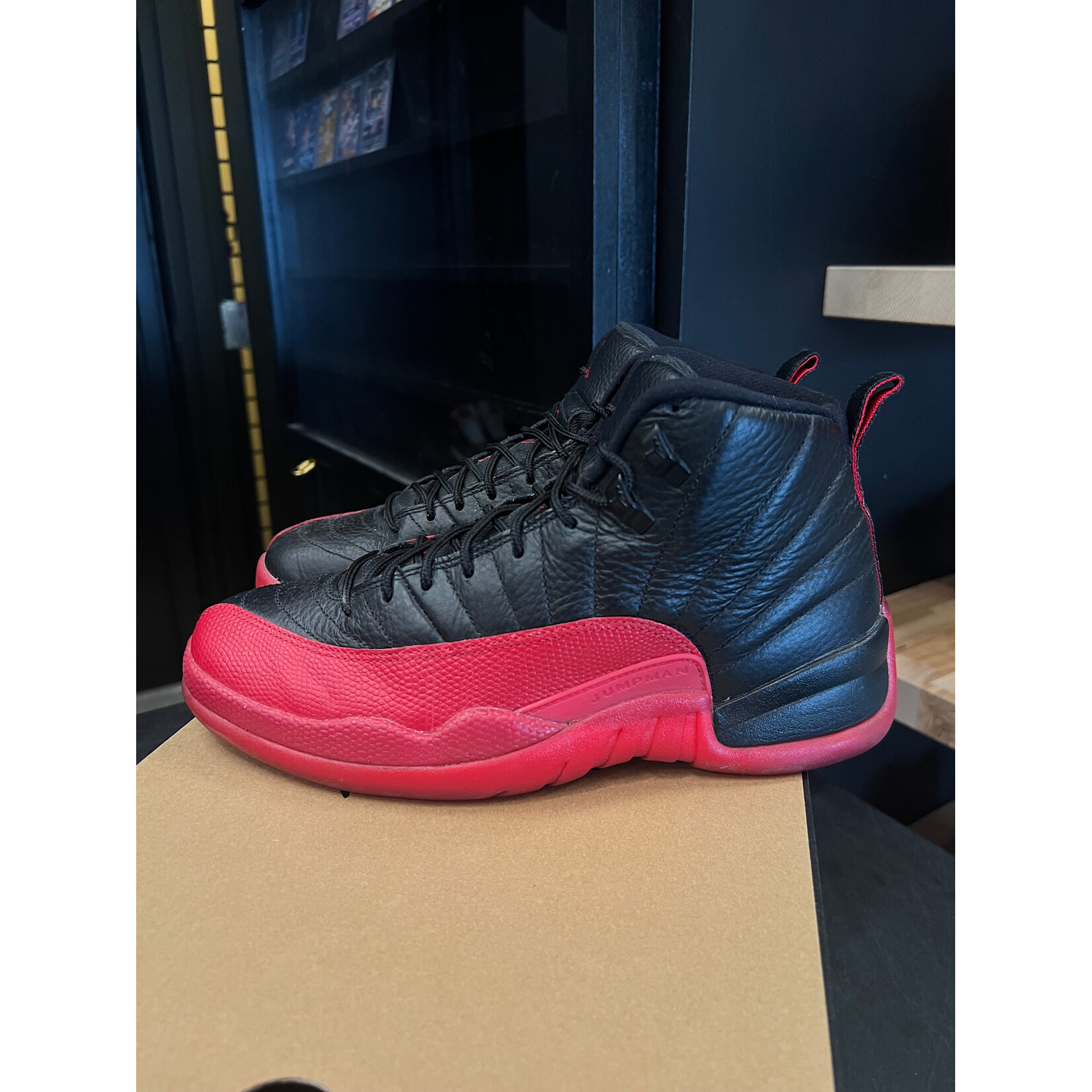 Jordan Jordan 12 Retro Flu Game (2016) Size 9, PREOWNED
