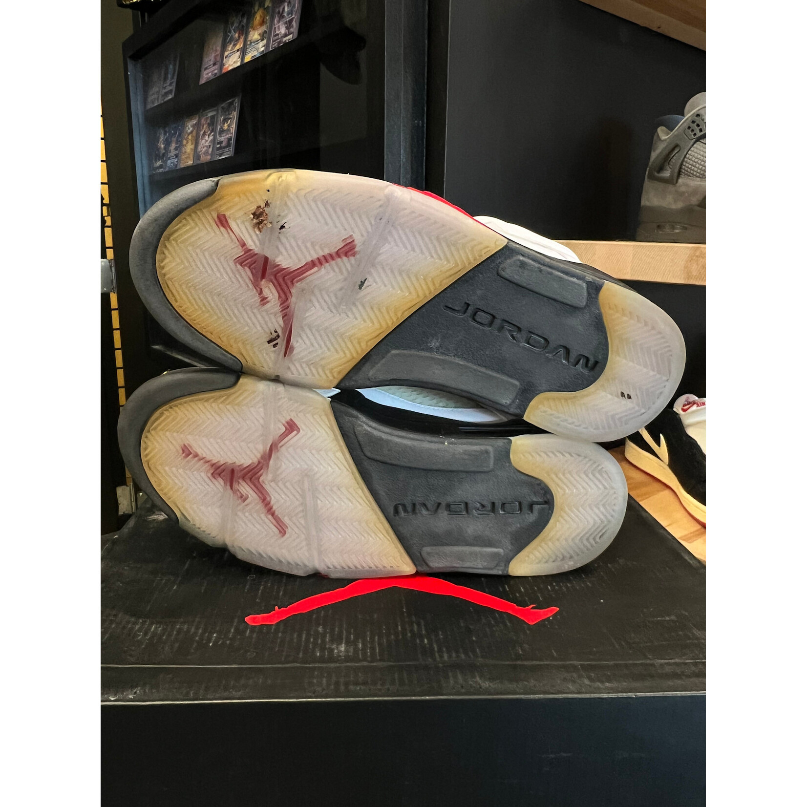 Jordan Jordan 5 Retro Fire Red (2013) Size 9, PREOWNED