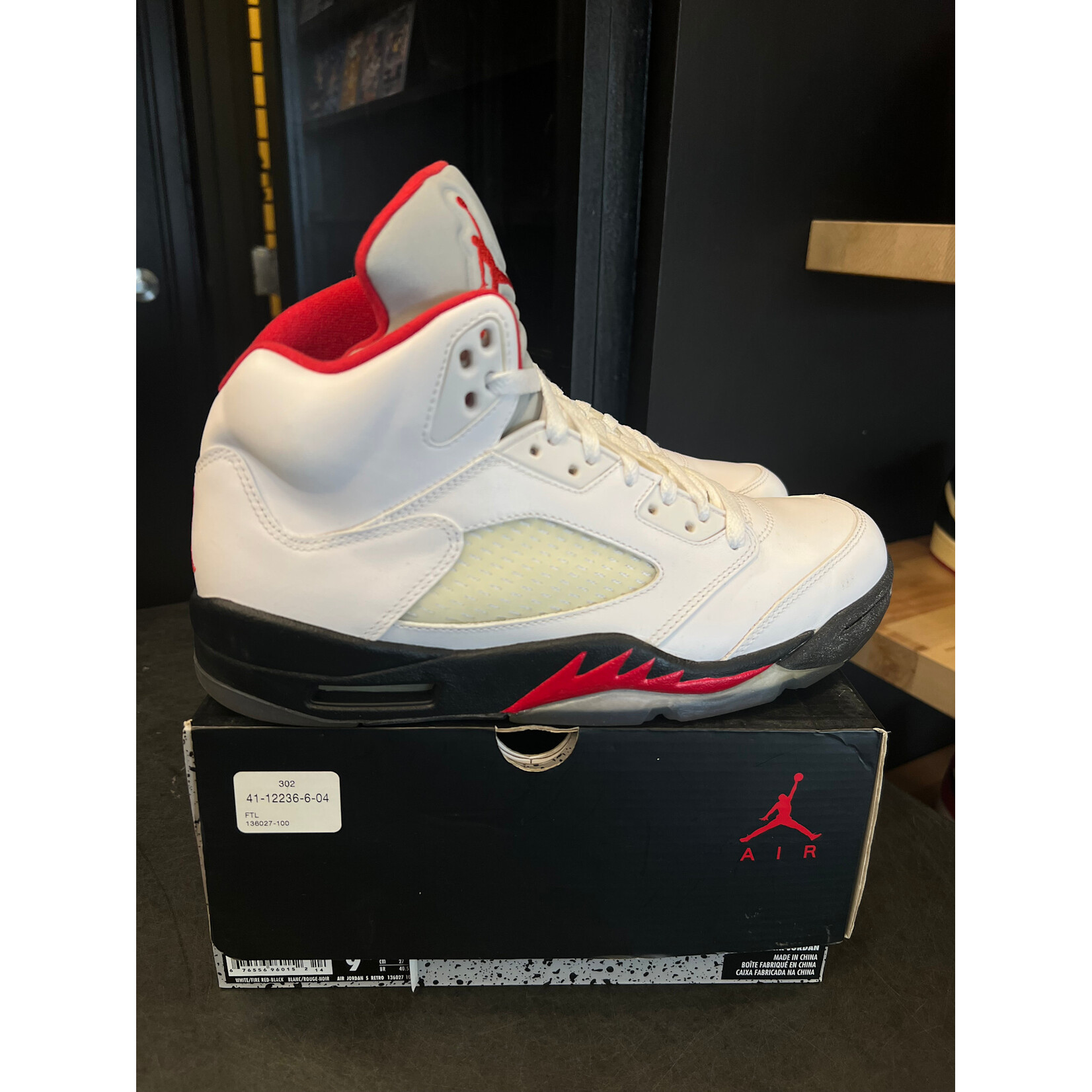 Jordan Jordan 5 Retro Fire Red (2013) Size 9, PREOWNED