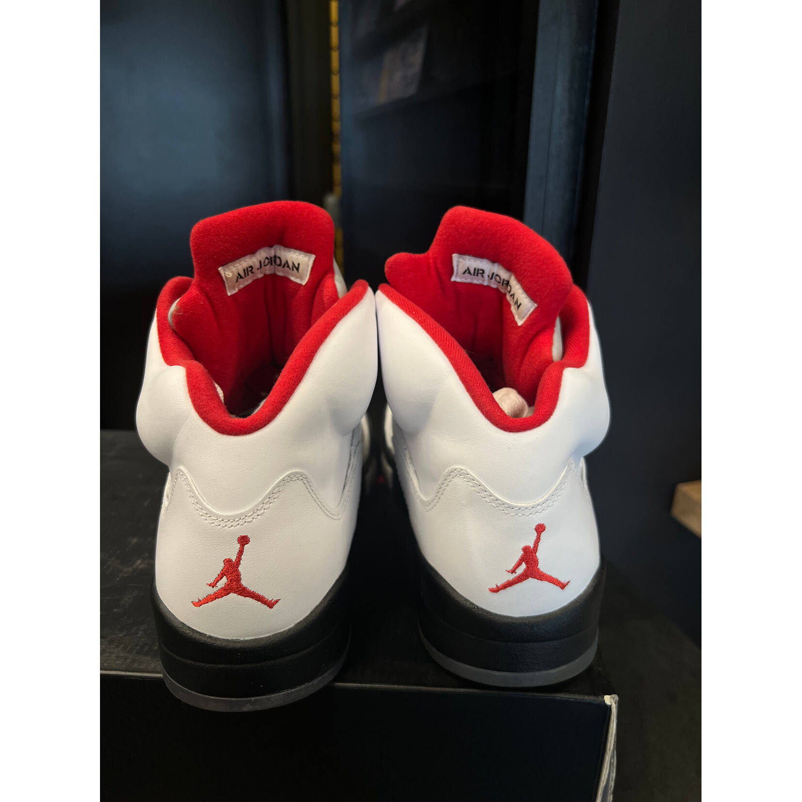 Jordan Jordan 5 Retro Fire Red (2013) Size 9, PREOWNED