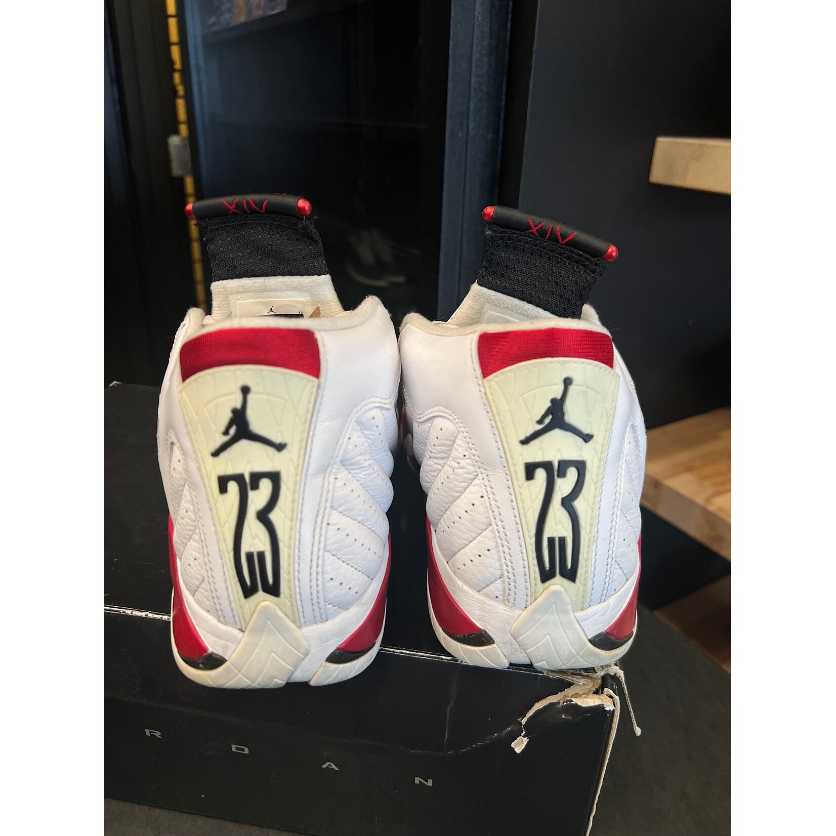 Jordan Jordan 14 Retro Candy Cane (2012) Size 9, PREOWNED