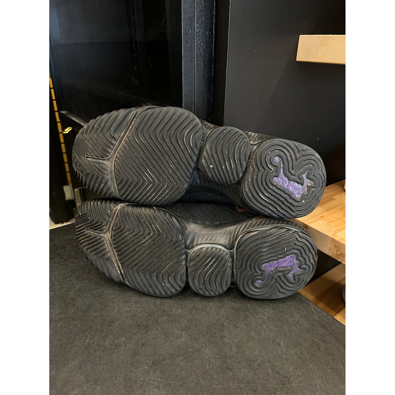 Nike Nike LeBron 16 I'm King Size 11, PREOWNED NO BOX