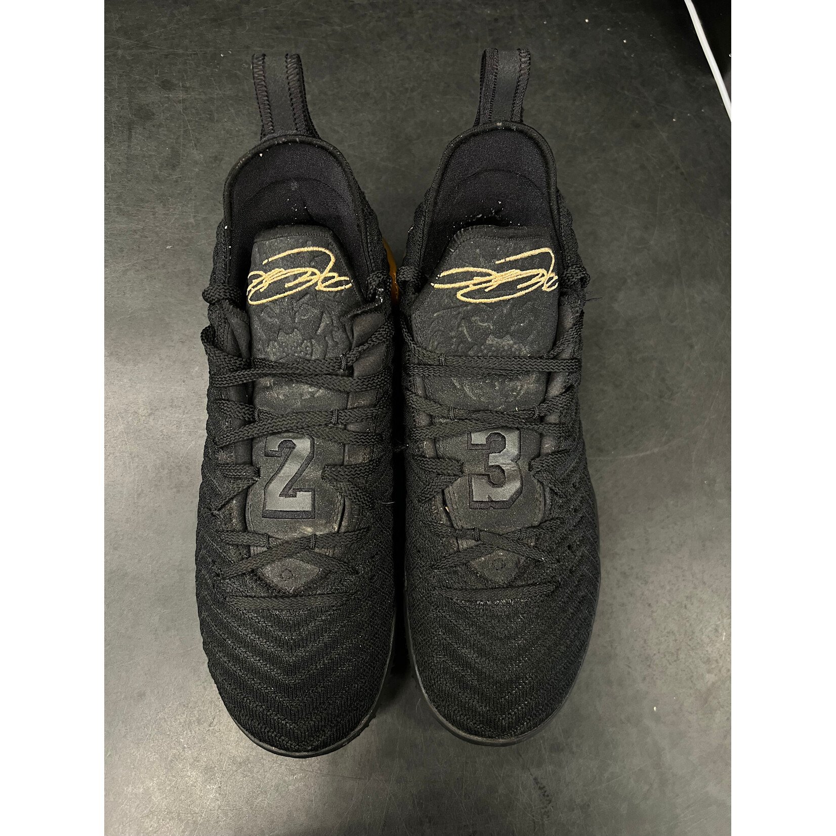 Nike Nike LeBron 16 I'm King Size 11, PREOWNED NO BOX