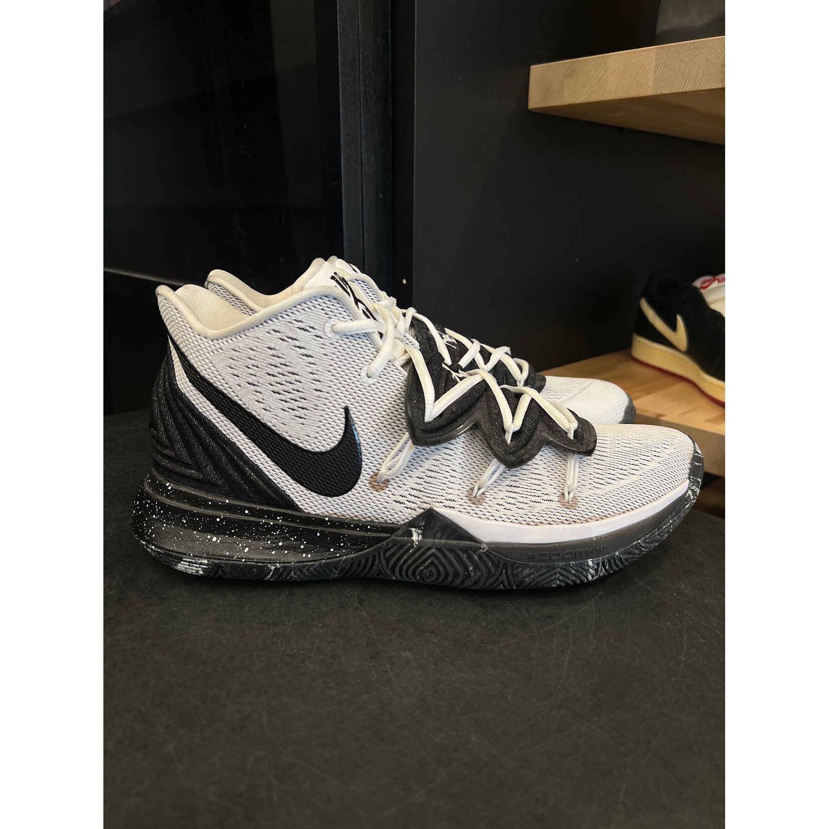 Nike Nike Kyrie 5 Cookies & Cream Size 11, PREOWNED NO BOX