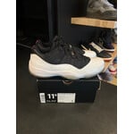 Jordan Jordan 11 Retro Low Tuxedo Size 11.5, PREOWNED