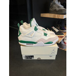 Jordan Jordan 4 Retro SB Pine Green Size 11, PREOWNED
