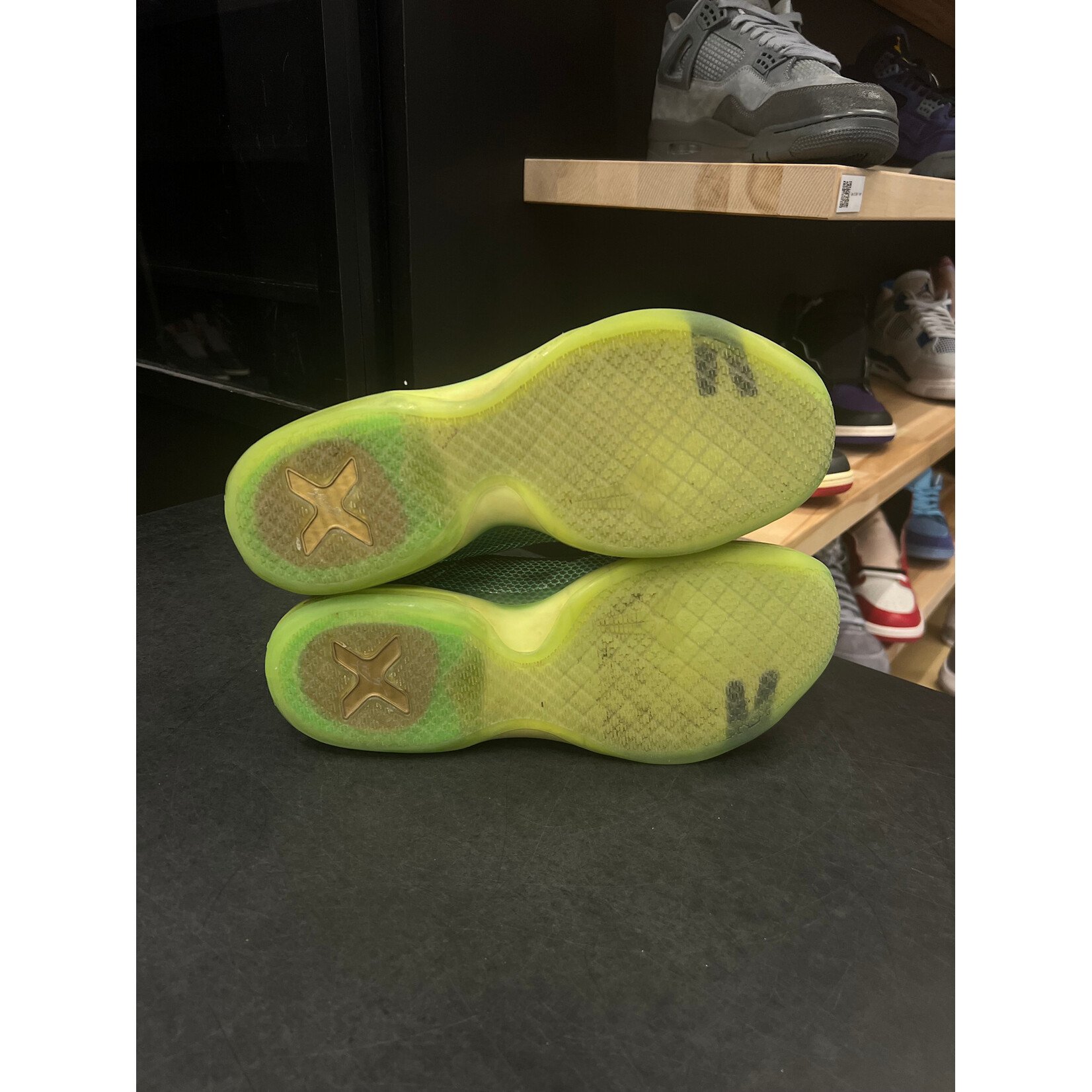 Nike Nike Kobe 10 Vino Size 11, PREOWNED