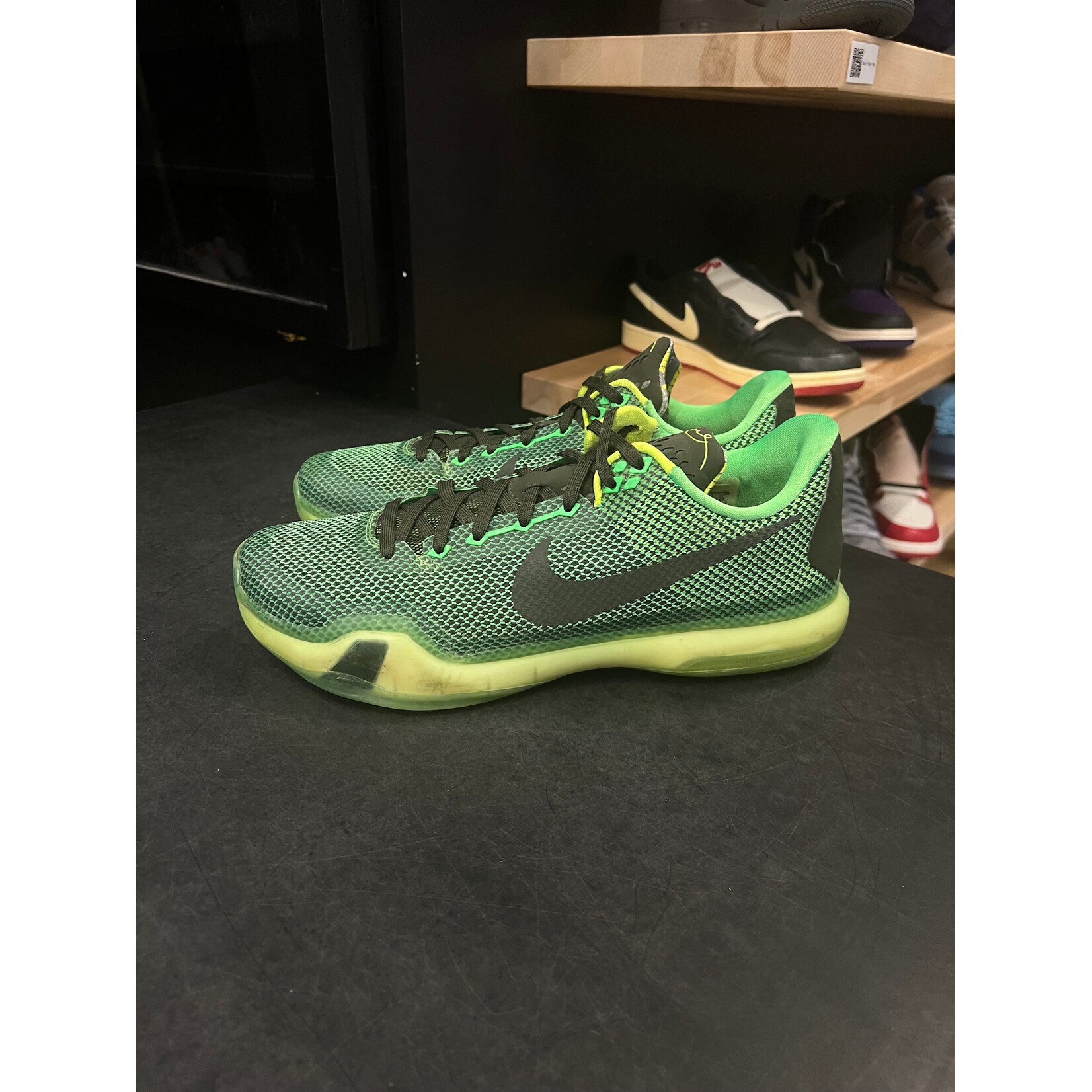Nike Nike Kobe 10 Vino Size 11, PREOWNED
