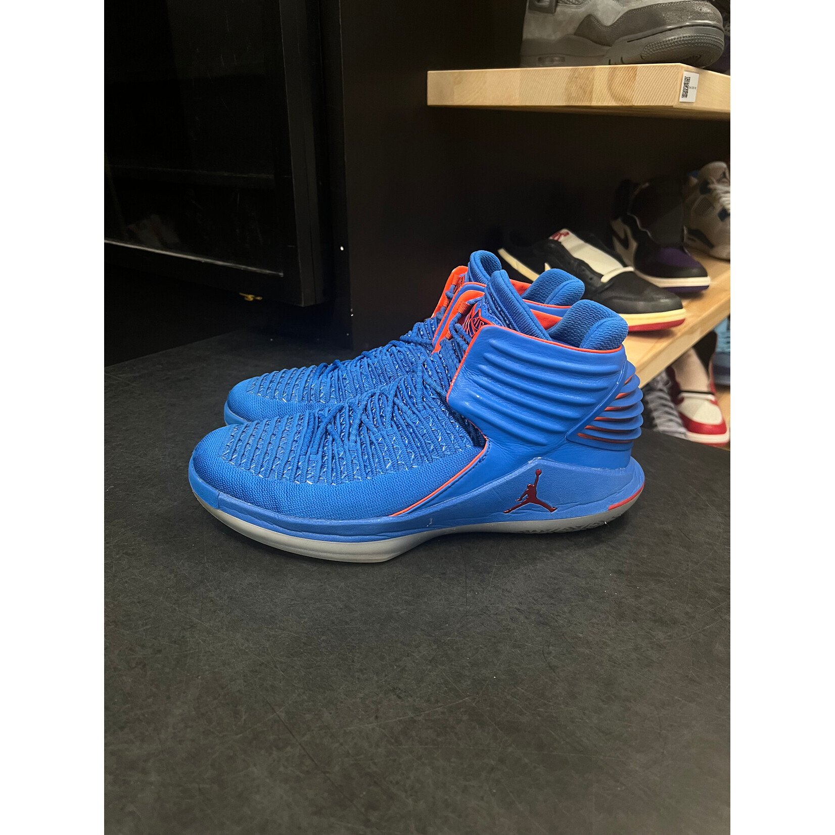 Jordan Jordan XXXII Russell Westbrook OKC Size 11, PREOWNED