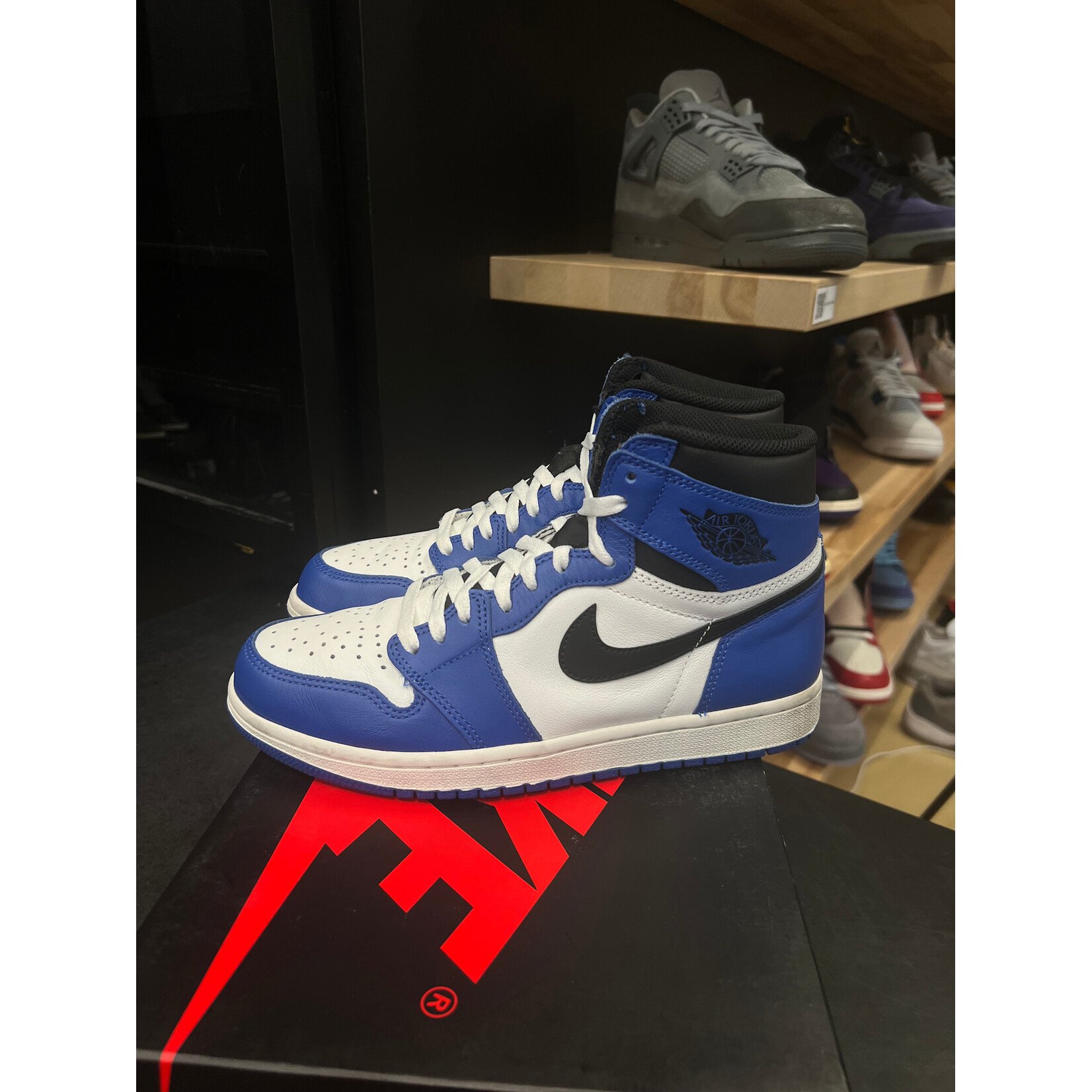 Jordan Jordan 1 Retro High Game Royal Size 8.5, PREOWNED