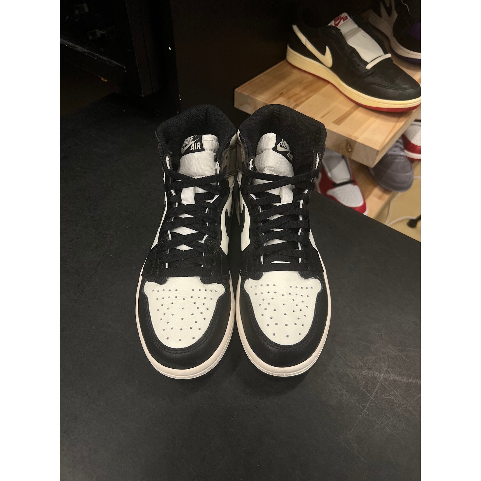 Jordan Jordan 1 Retro High Dark Mocha Size 8.5, PREOWNED