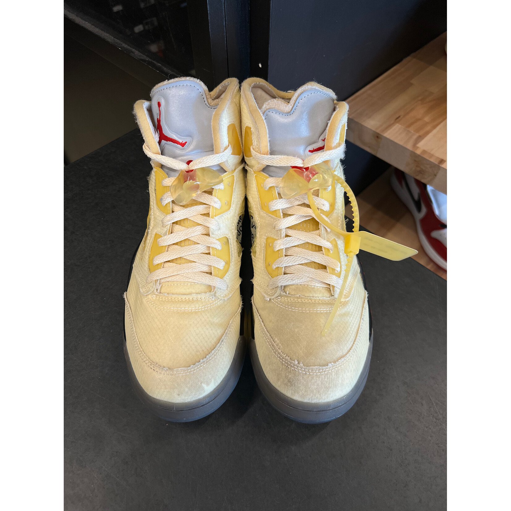 Jordan Jordan 5 Retro Off-White Sail Size 11, PREOWNED NO BOX