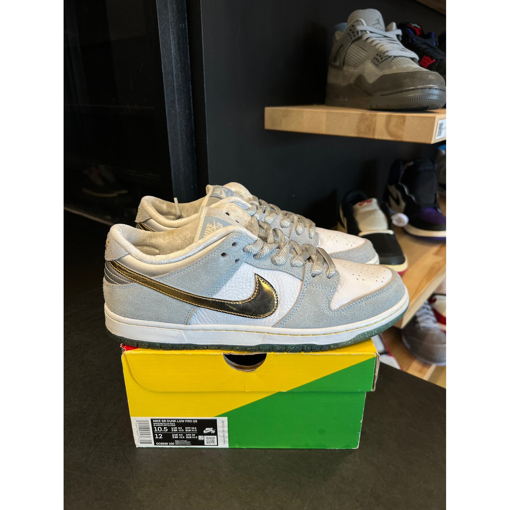 Nike Nike SB Dunk Low Sean Cliver Size 11, PREOWNED