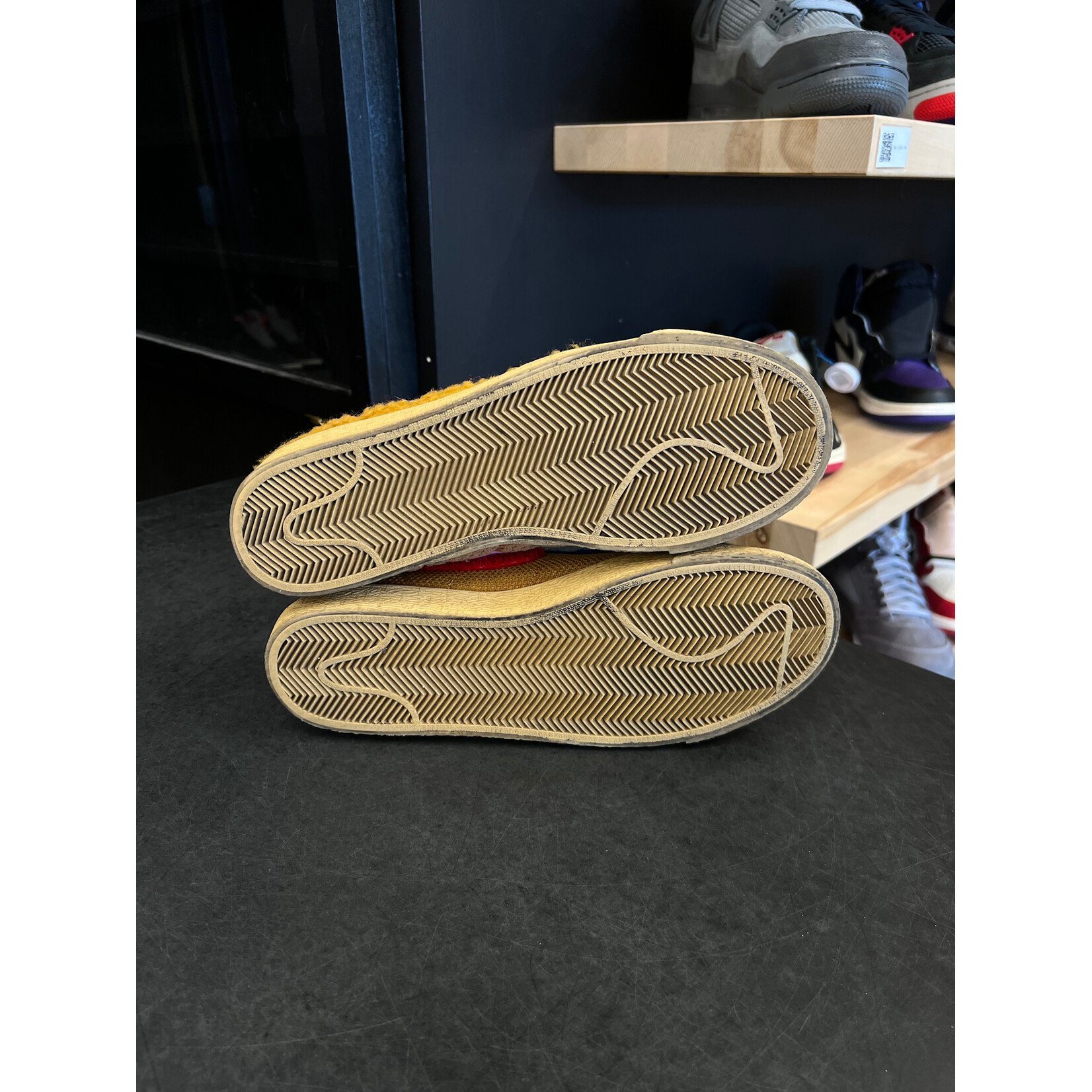 Nike Nike Blazer Low Cut Brown Corduroy Cream Size 8.5, PREOWNED