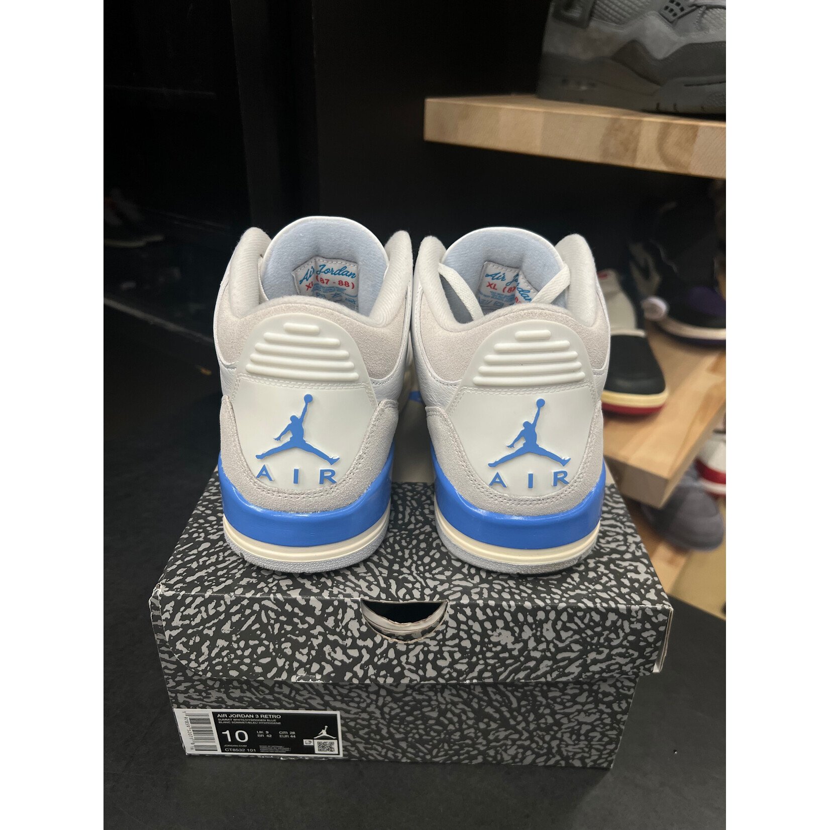 Jordan Jordan 3 Retro Lucky Shorts Size 10, PREOWNED