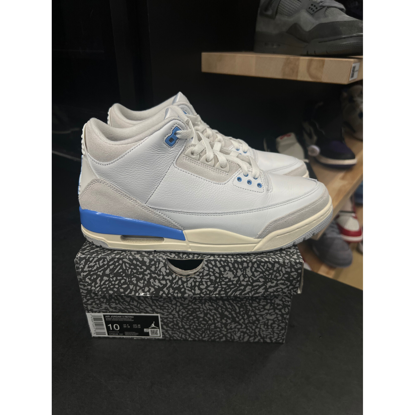 Jordan Jordan 3 Retro Lucky Shorts Size 10, PREOWNED