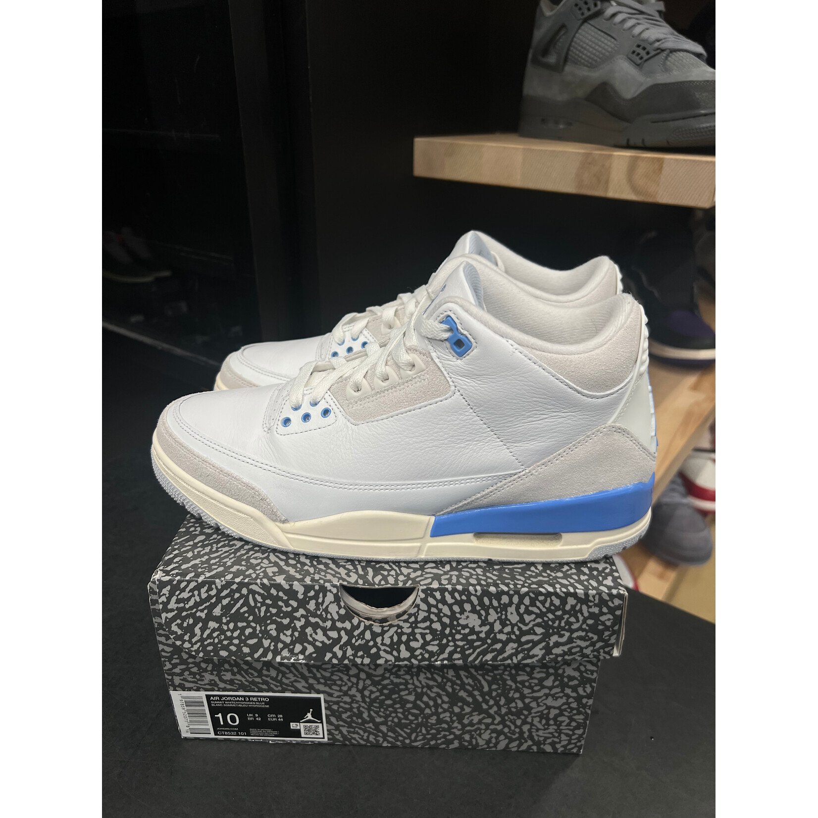 Jordan Jordan 3 Retro Lucky Shorts Size 10, PREOWNED