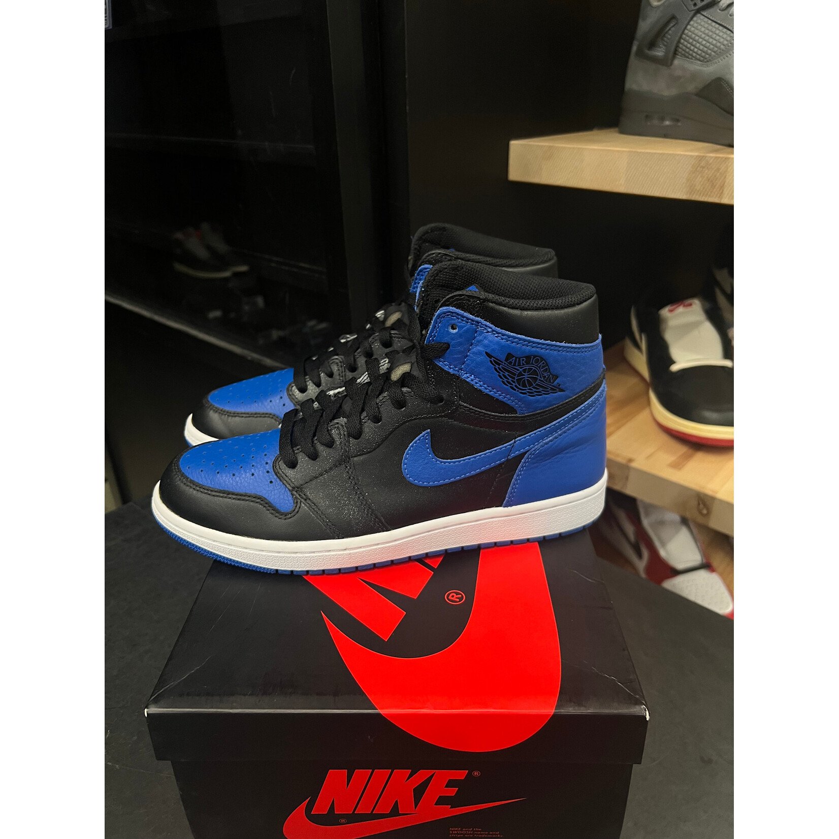 Jordan Jordan 1 Retro Royal (2017) Size 9, PREOWNED