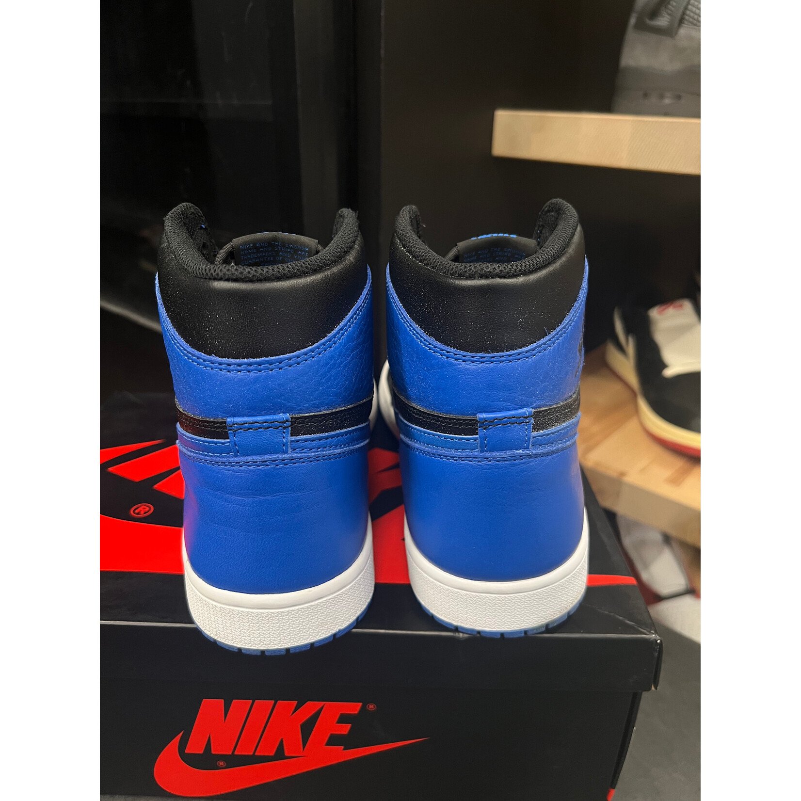 Jordan Jordan 1 Retro Royal (2017) Size 9, PREOWNED