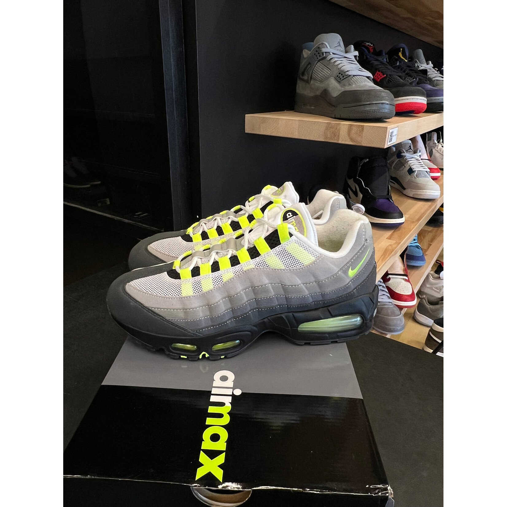 Nike Nike Air Max 95 OG Big Bubble Neon (2025/2026) Size 9, PREOWNED