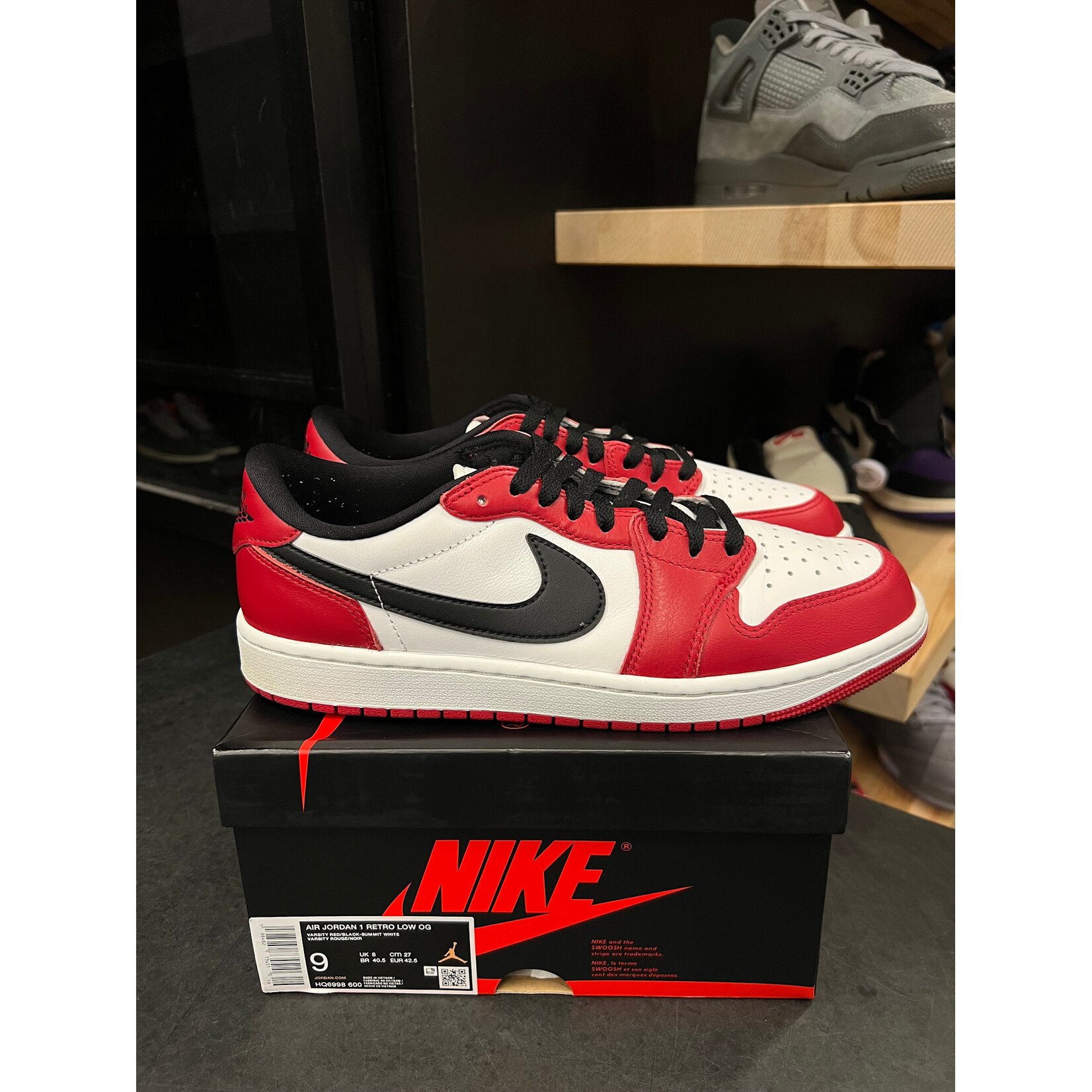 Jordan Jordan 1 Retro Low OG Chicago (2025) Size 9, PREOWNED