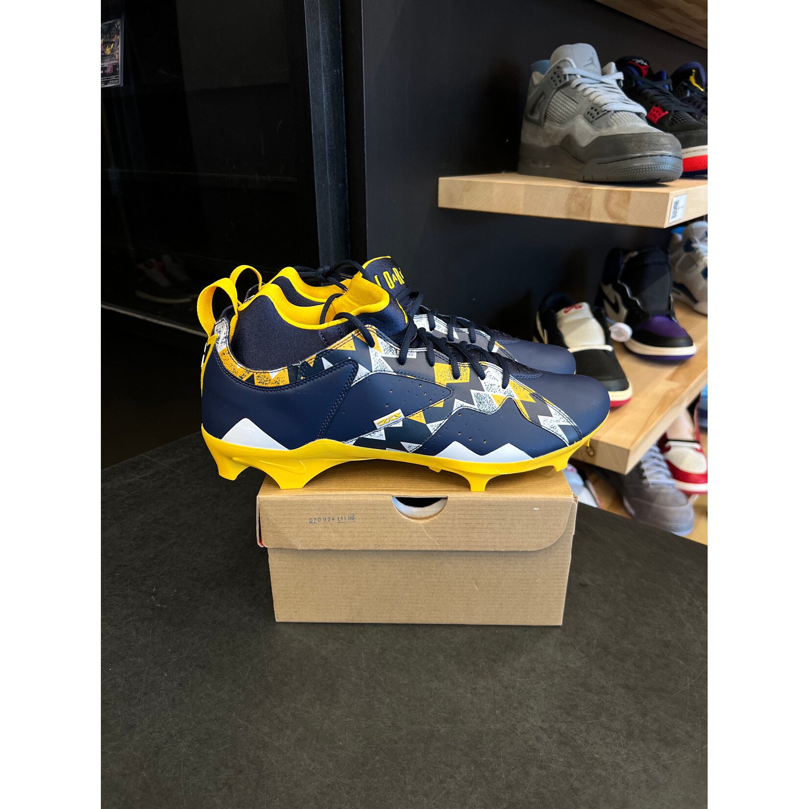 Jordan Jordan 7 Michigan Wolverines Football Cleats PE Size 13, DS BRAND NEW