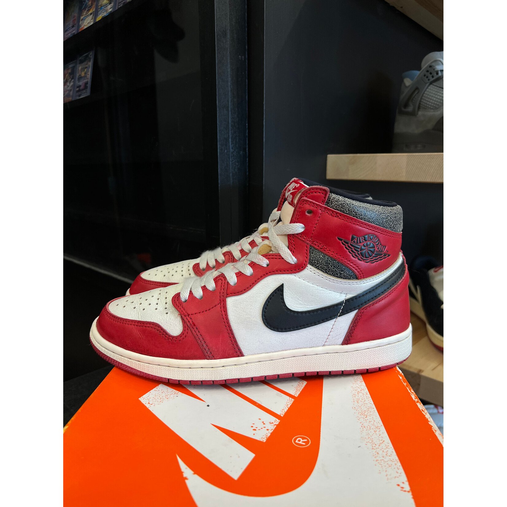 Jordan Jordan 1 Retro High OG Chicago Lost and Found Size 9.5, PREOWNED NO INSOLES