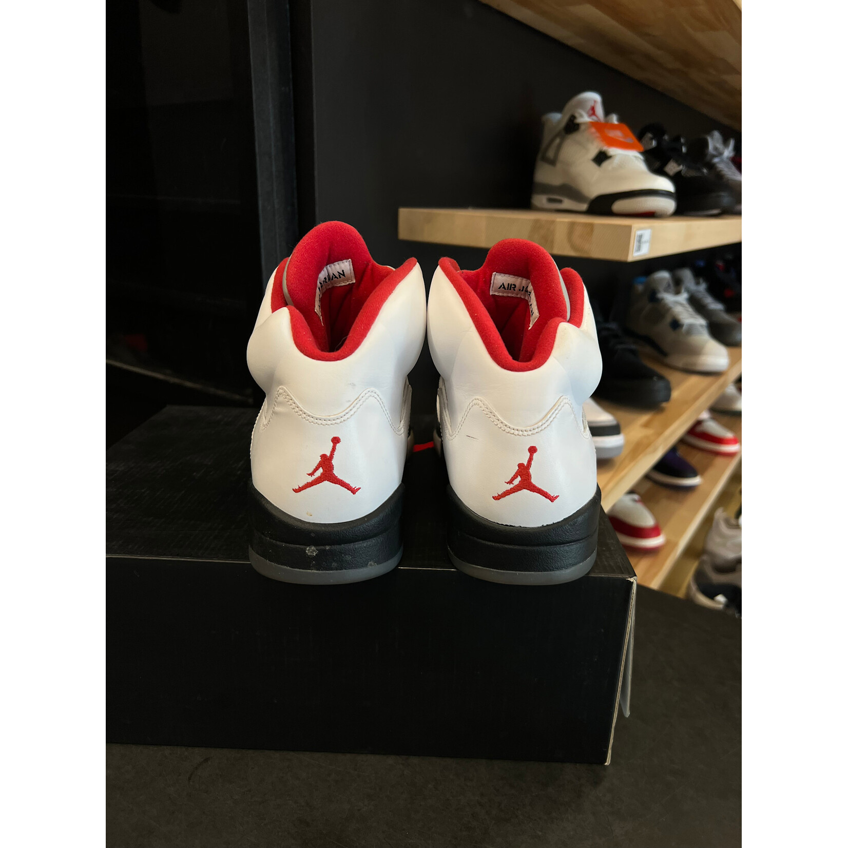 Jordan Jordan 5 Retro Fire Red (2013) Size 11, PREOWNED