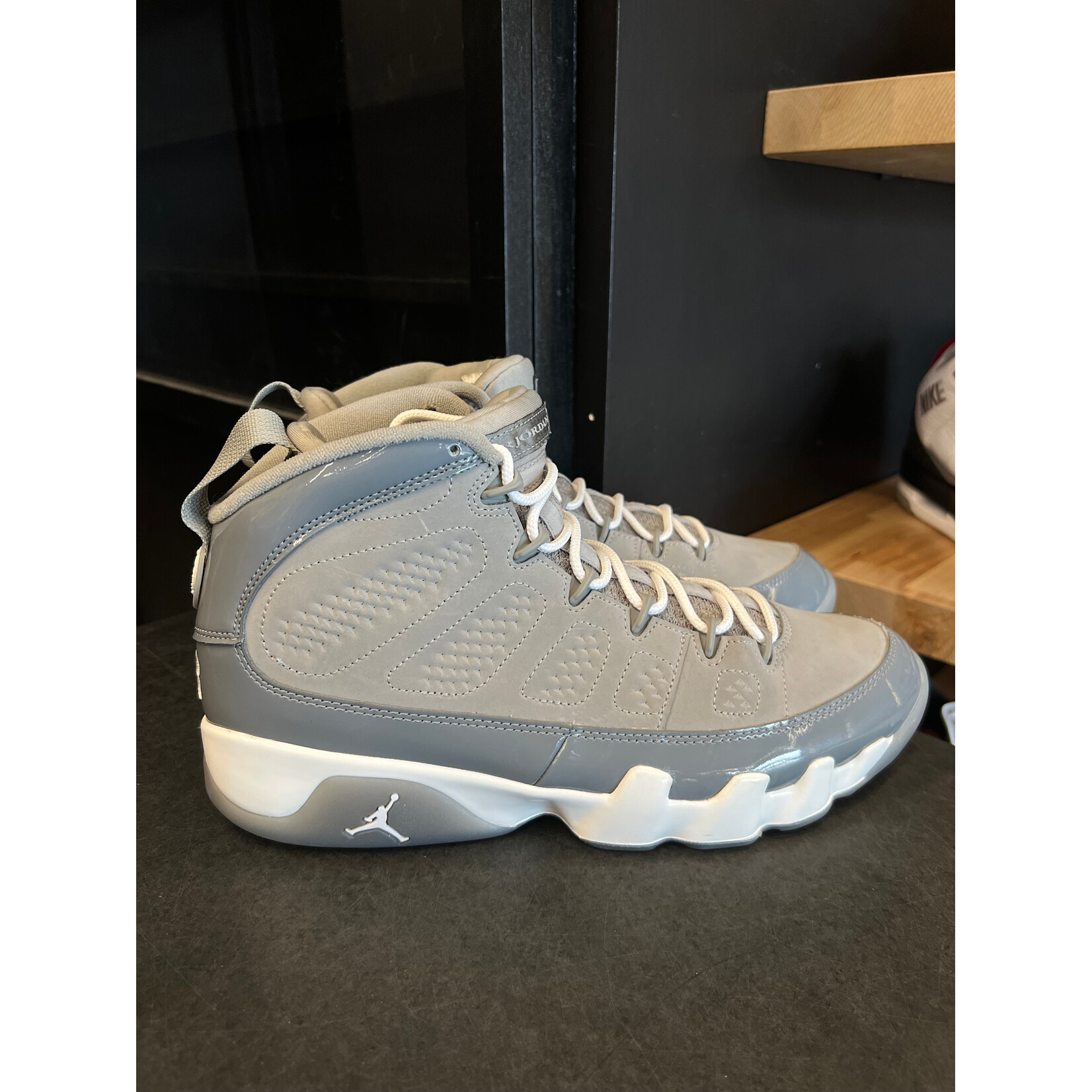 Jordan Jordan 9 Retro Cool Grey (2025) Size 11, PREOWNED NO BOX