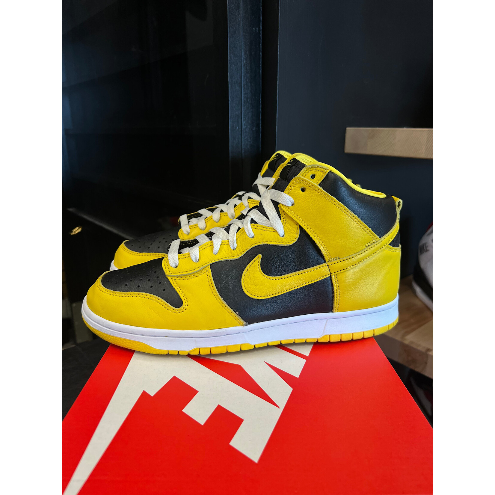 Nike Nike Dunk High Iowa (2020) Size 10.5, PREOWNED
