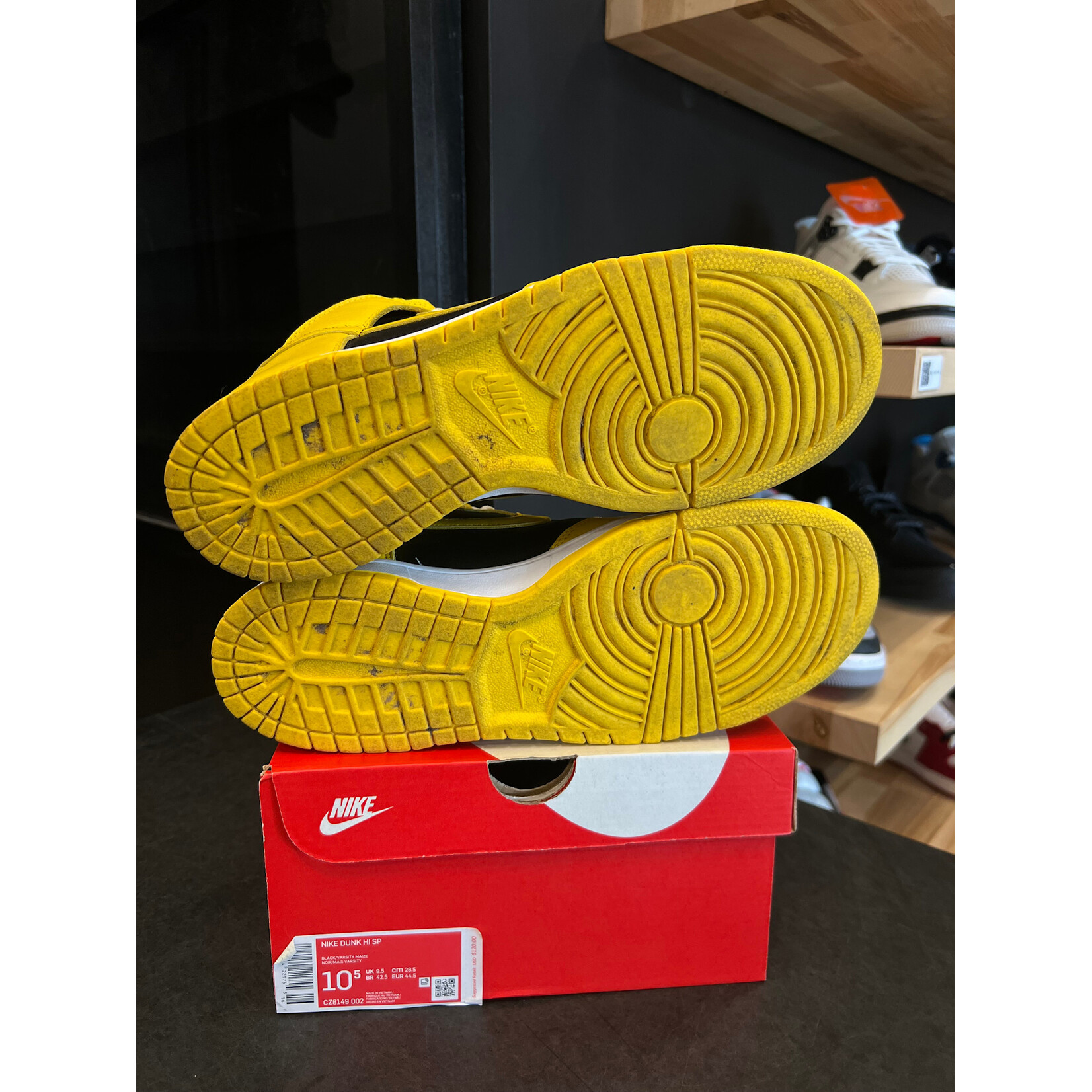 Nike Nike Dunk High Iowa (2020) Size 10.5, PREOWNED